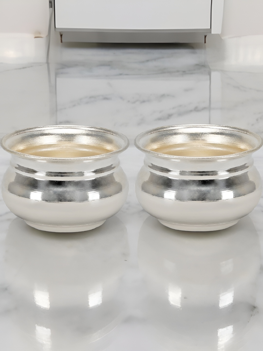 

Sigaram Pooja Articles 2 Pieces Silver-Toned Textured German Silver Bharani Cups