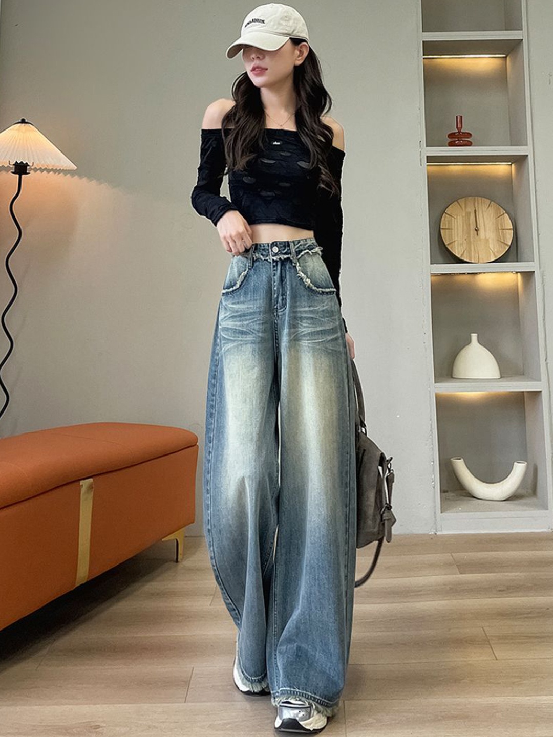 

StyleCast Women Wide Leg Light Fade Jeans, Blue