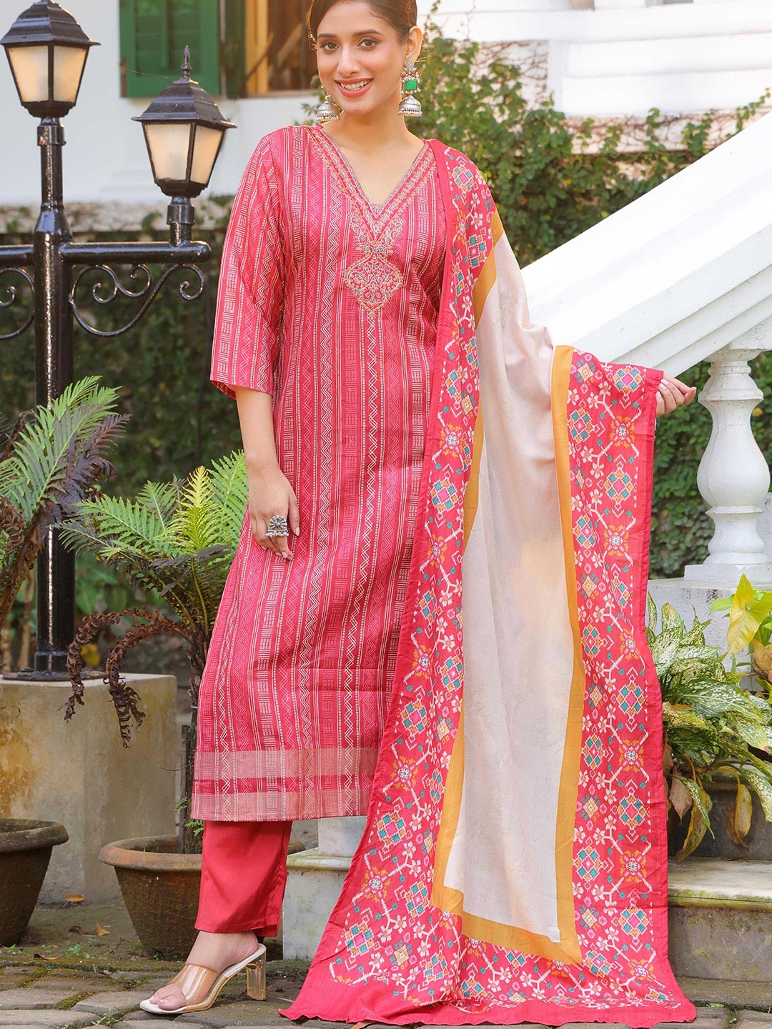 

Anouk Pink Floral Embroidered V-Neck Straight Kurta With Trousers And Dupatta