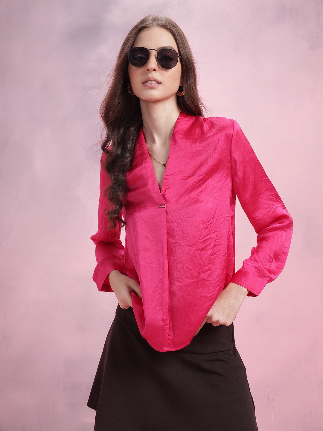 

DressBerry Solid Top with Pleated Detail, Fuchsia