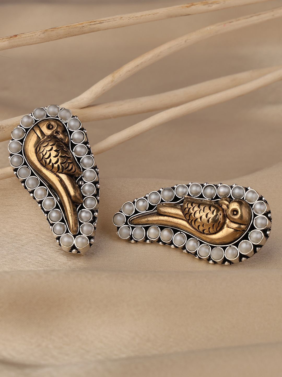 

VENI 925 Sterling Silver Pearls Studded Oxidised Drop Earrings