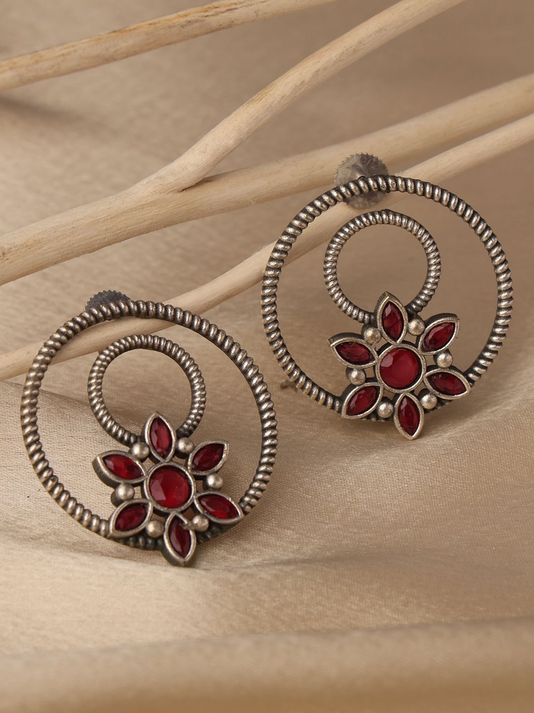 

VENI 92.5 Silver-Plated Artificial Stones Studded Circular Shaped Oxidised Drop Earrings