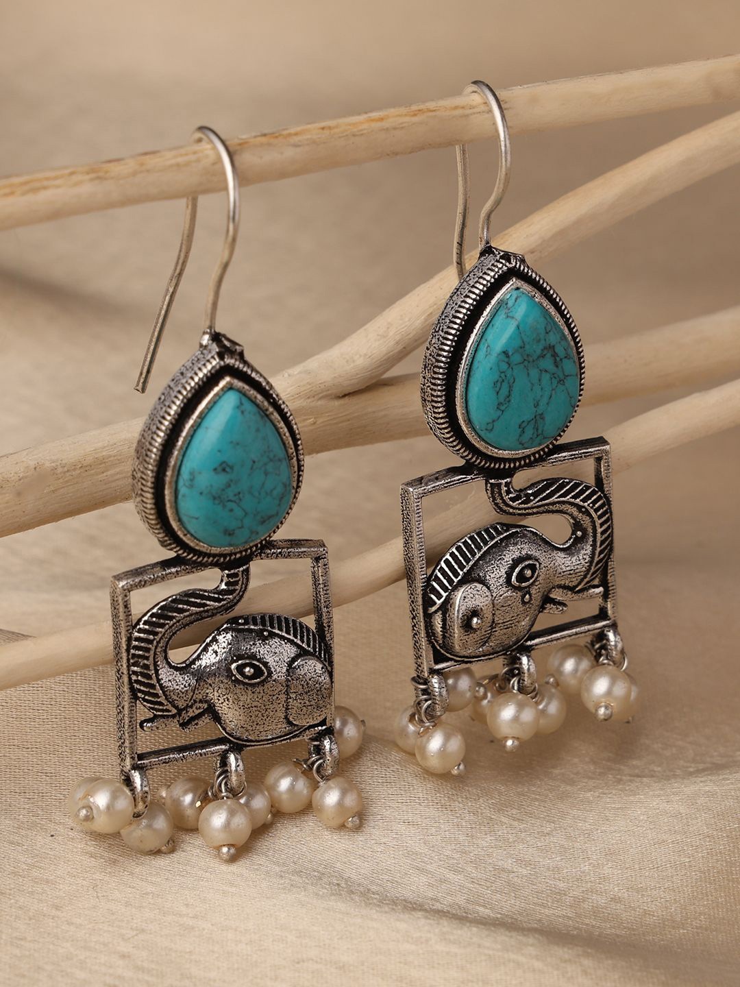 

VENI 925 Sterling Silver Artificial Stones Studded And Beaded Oxidised Drop Earrings