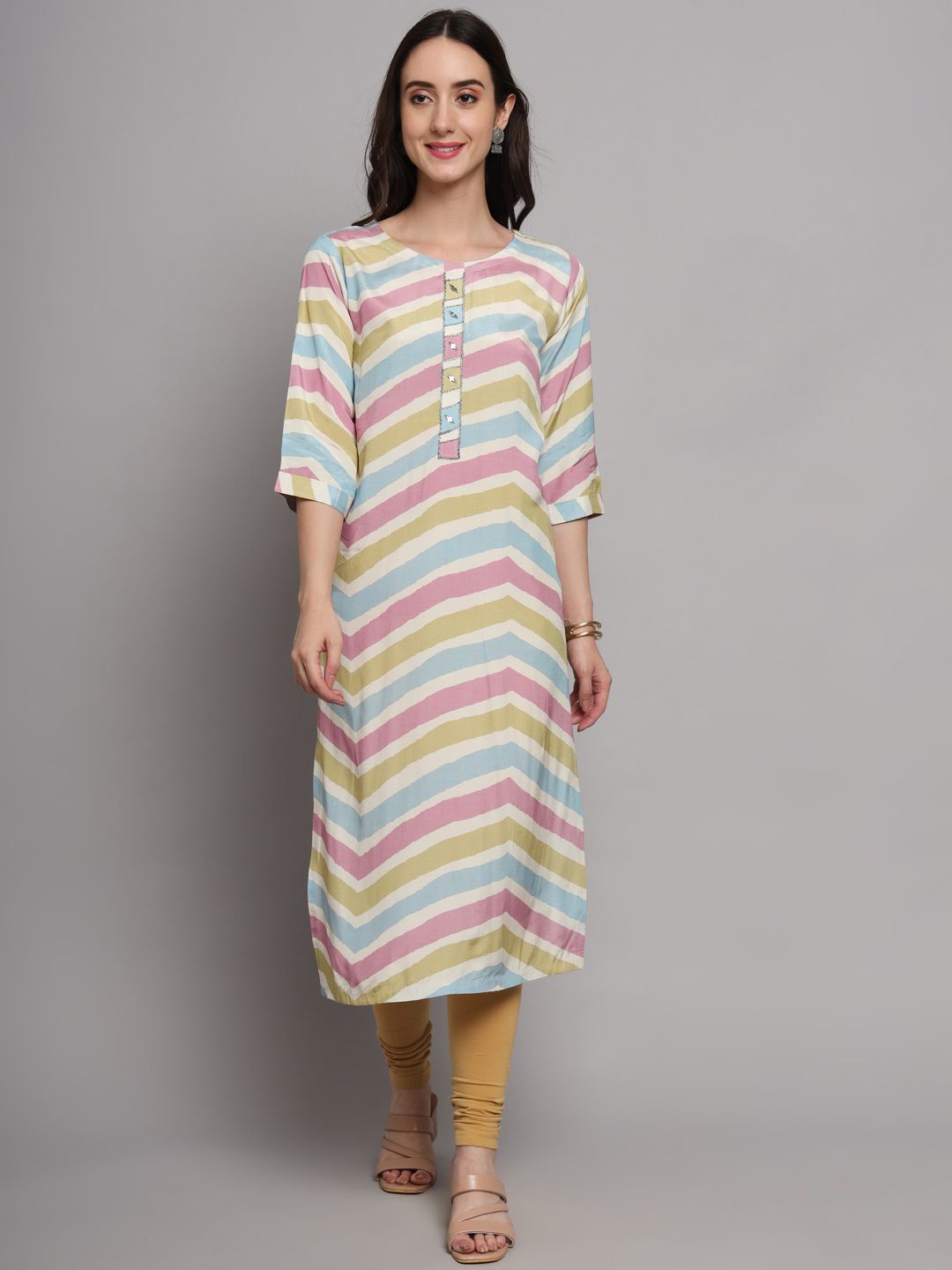 

INVAGA FASHION Women Printed Mirror Work Kurta, Multi