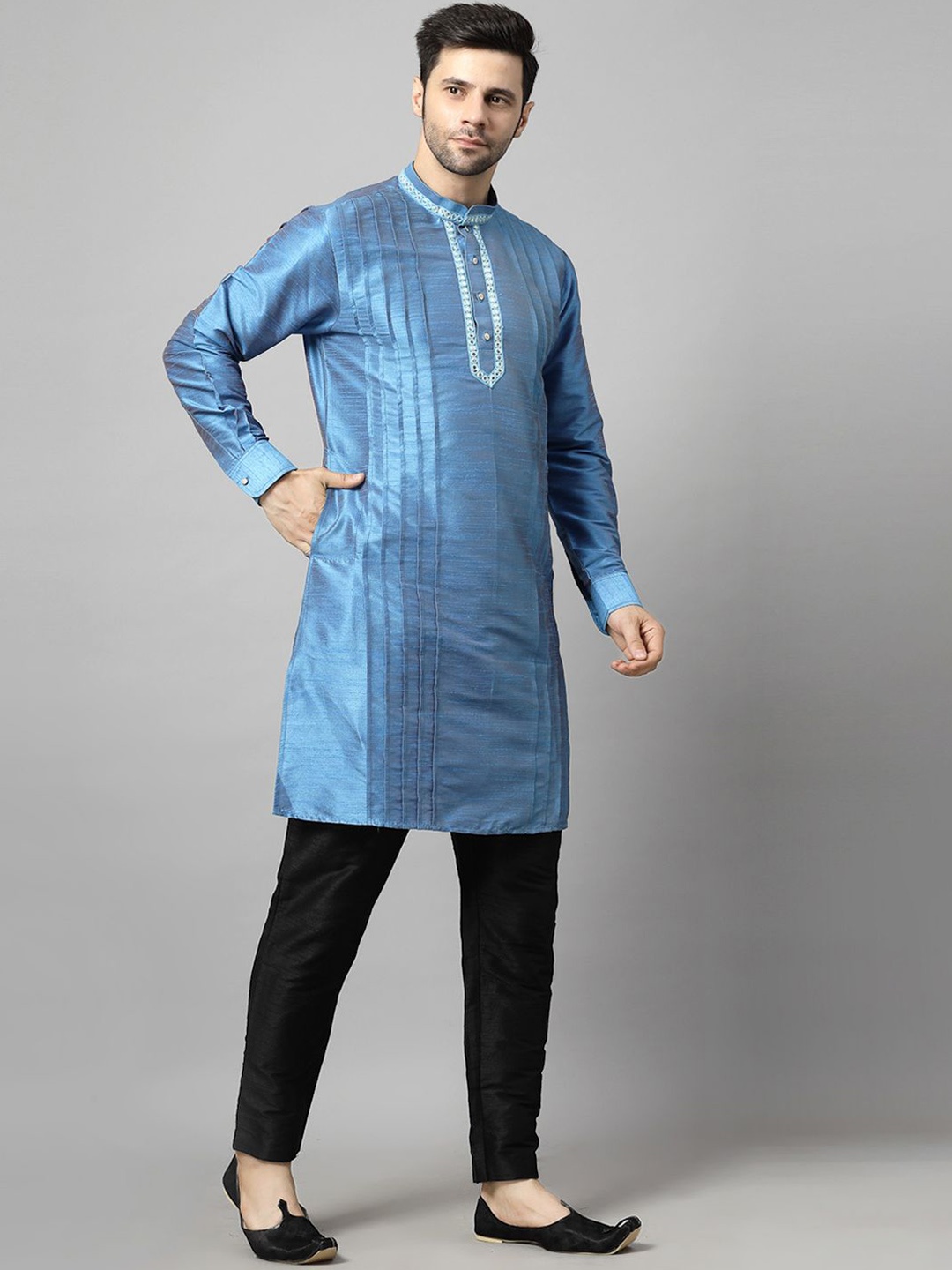 

Utsav Fashion Men Yoke Design Pleated Mirror Work Dupion Silk Kurta with Trousers, Teal