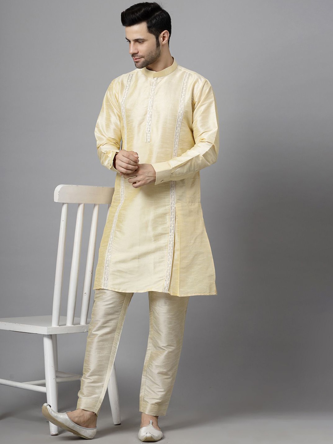 

Utsav Fashion Men Embroidered Regular Sequinned Kurta with Trousers, Beige