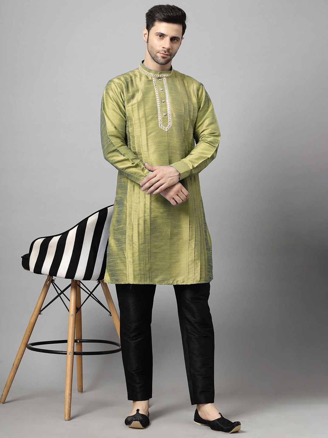 

Utsav Fashion Men Yoke Design Pleated Mirror Work Dupion Silk Kurta with Trousers, Olive