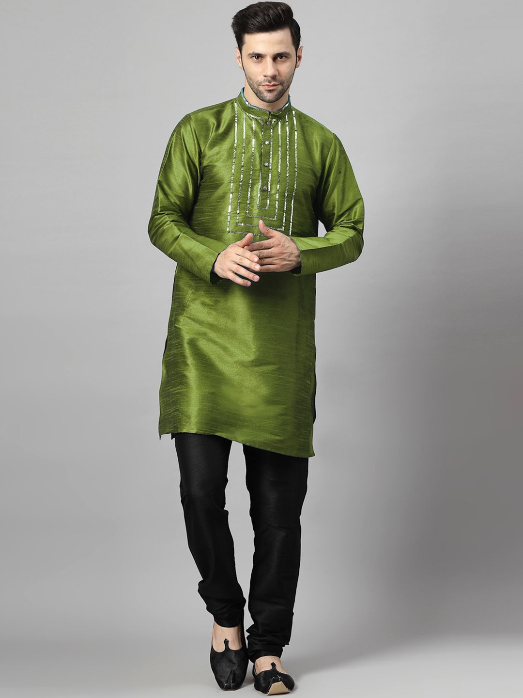 

Utsav Fashion Men Ethnic Motifs Yoke Design Regular Sequinned Kurta with Churidar, Green