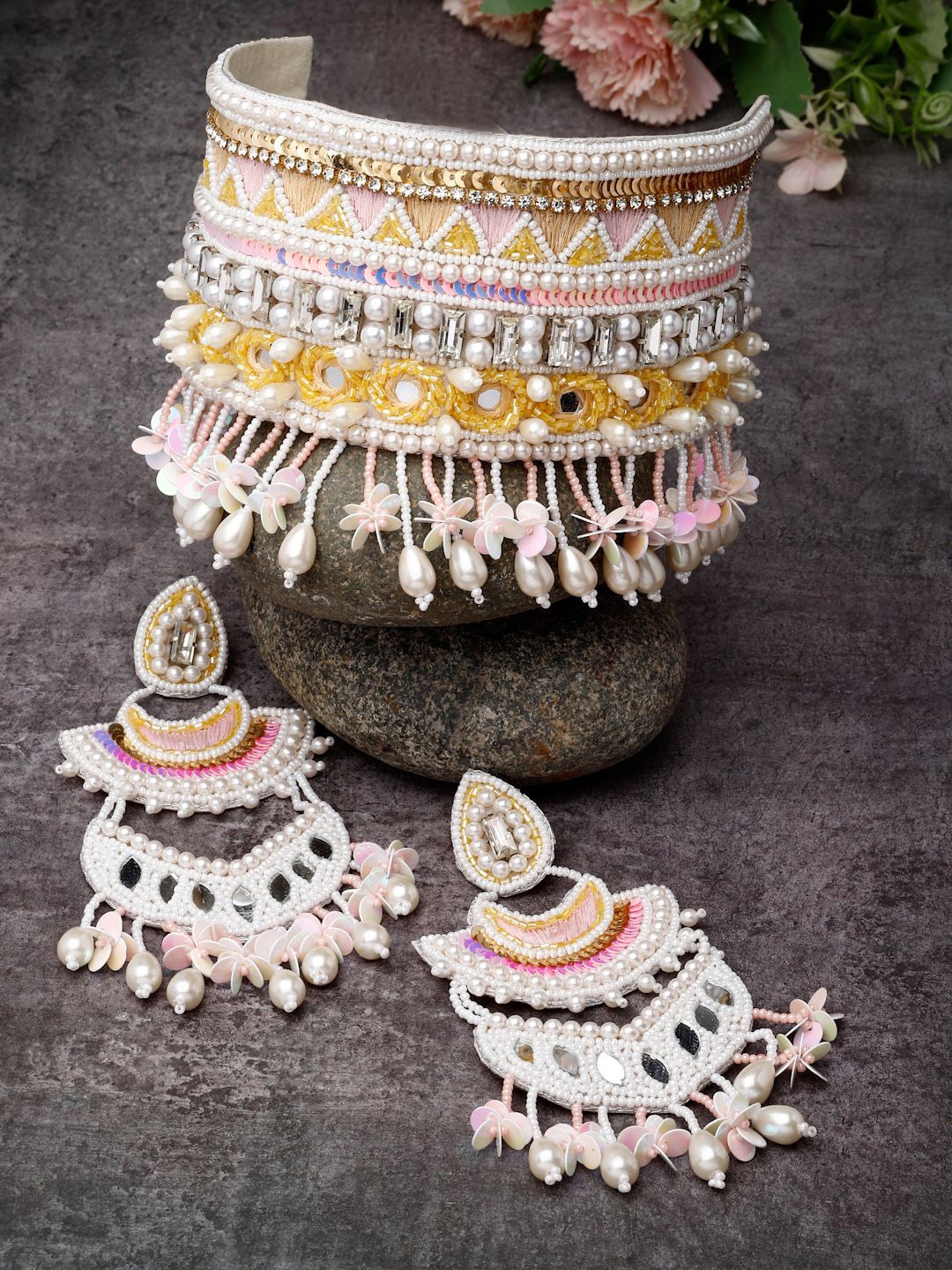Moedbuille Mirrors Pearls Beaded Floral Contemporary Design Jewellery Set, Silver