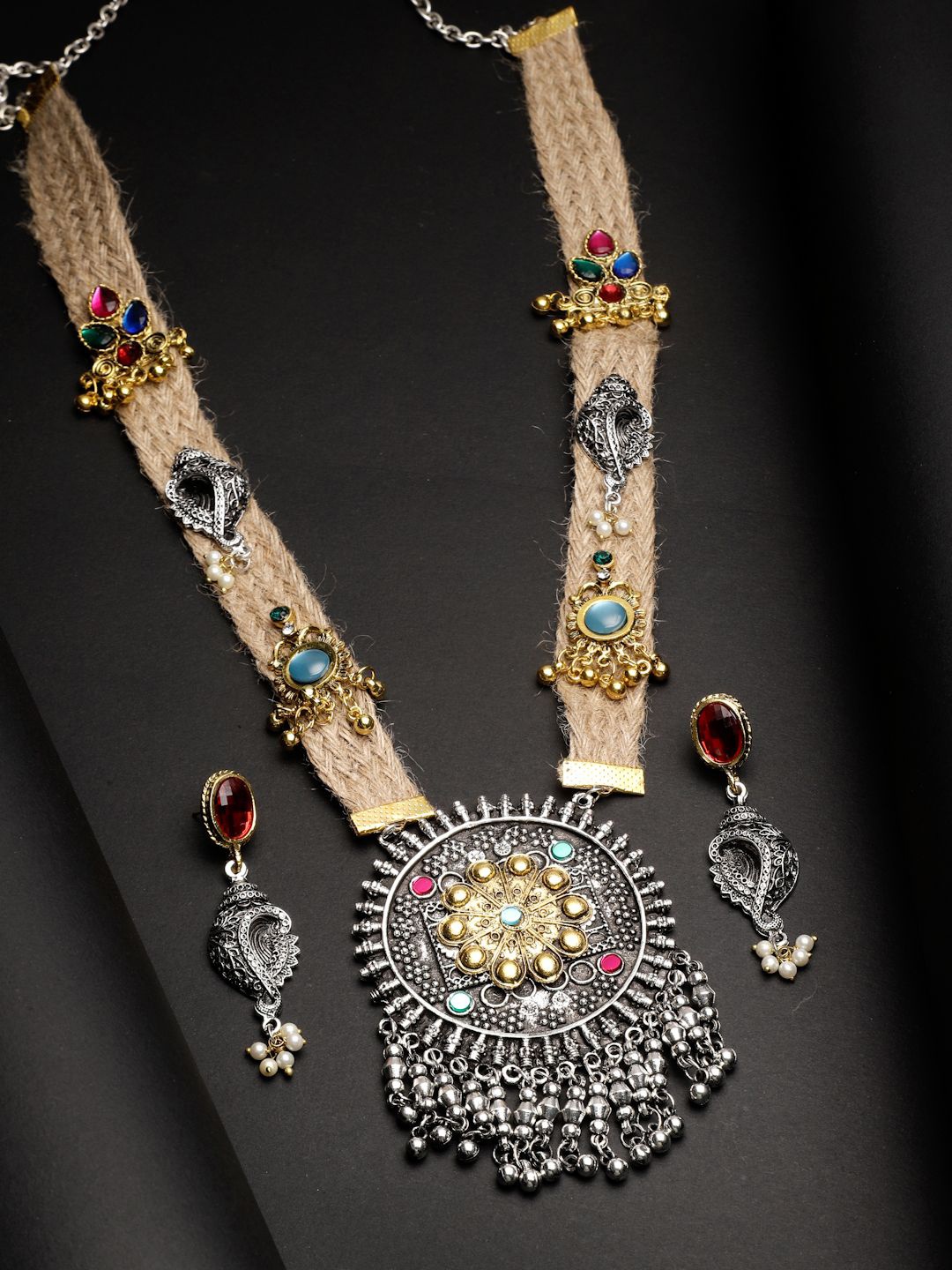

Moedbuille Silver-Plated Crystals & Pearls Antique Oxidised Jute Jewellery Set