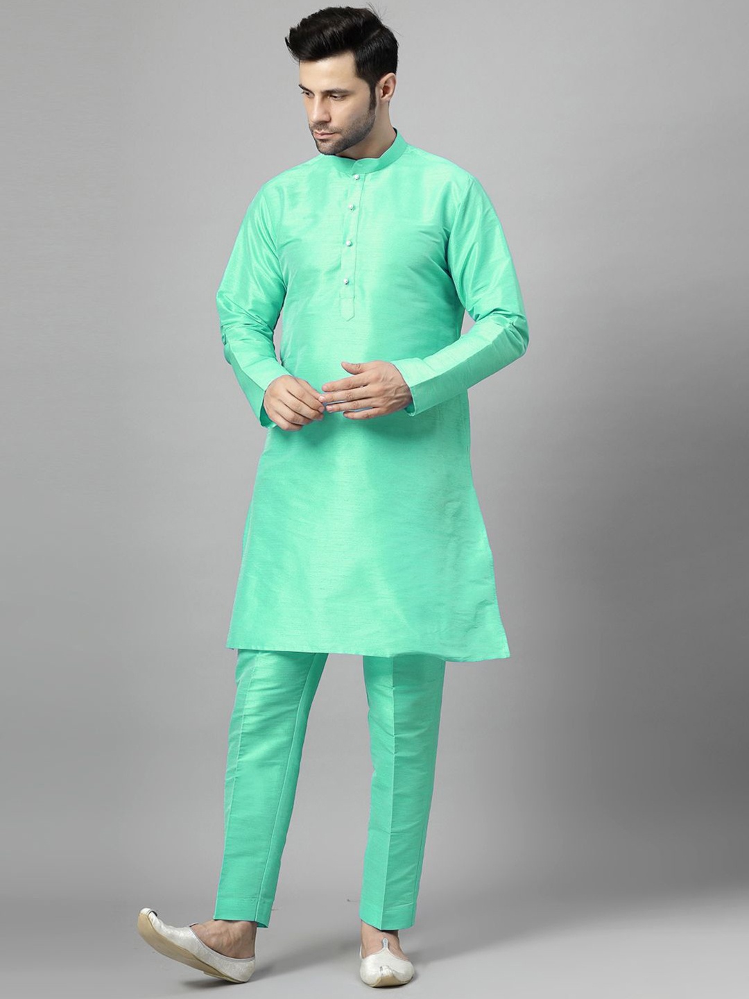 

Utsav Fashion Mandarin Collar Straight Kurta With Trousers, Green