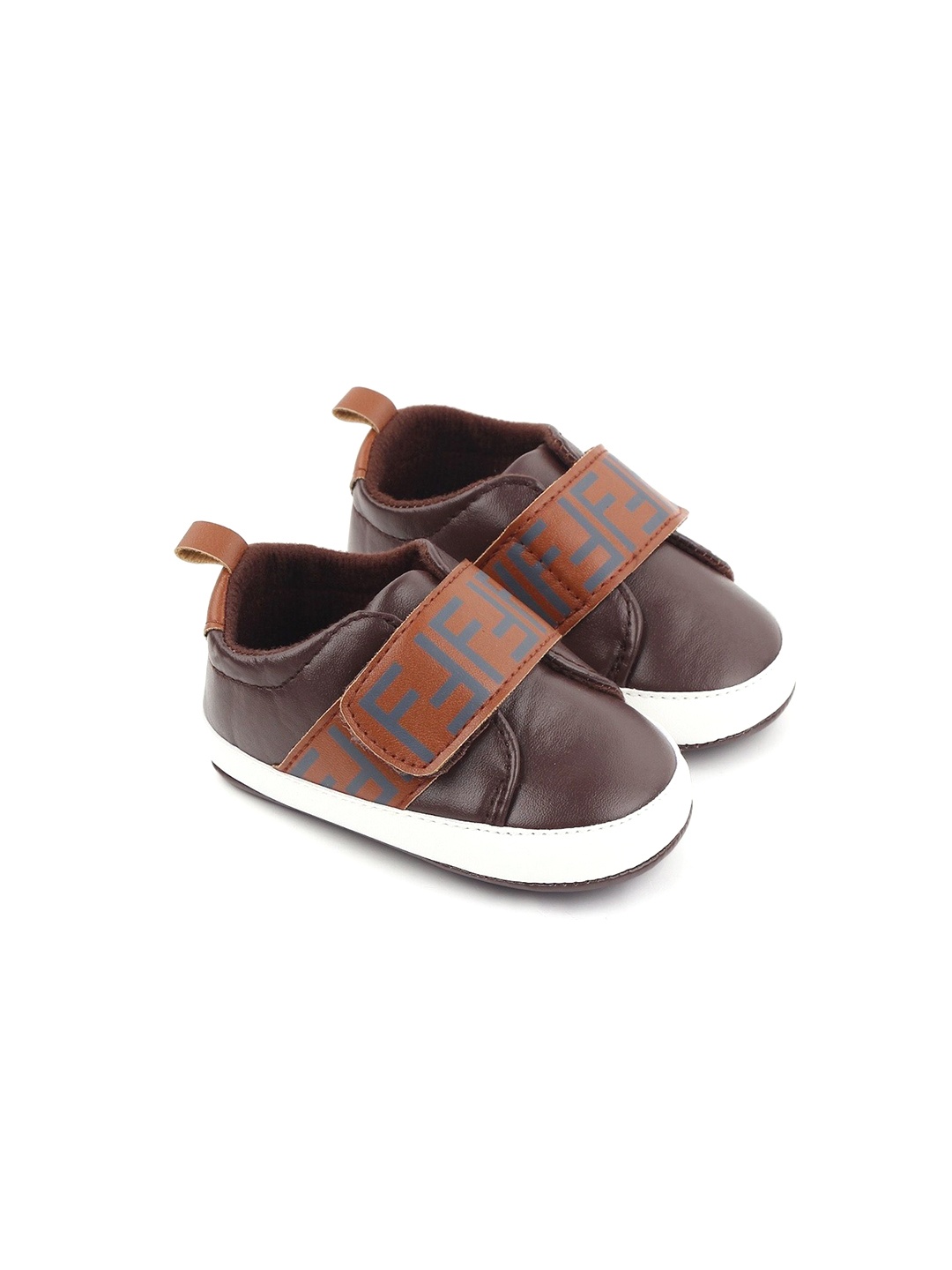 

Tricycle Clothing Boys Printed Sneakers, Brown