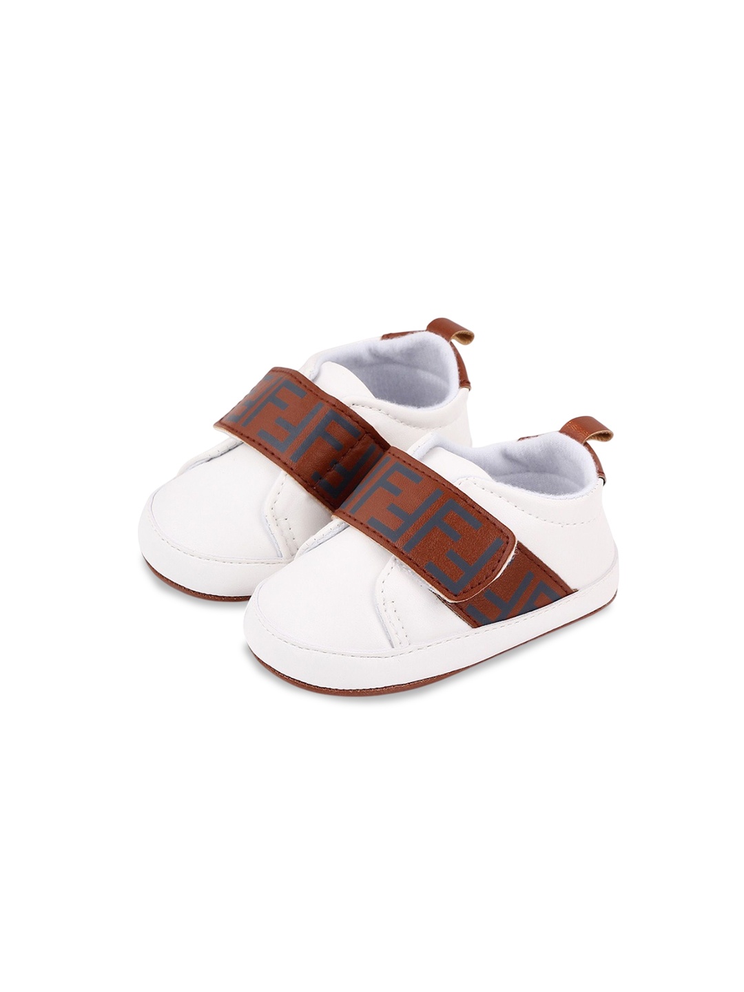

Tricycle Clothing Boys Colourblocked Comfort Insole Slip-On Sneakers, White
