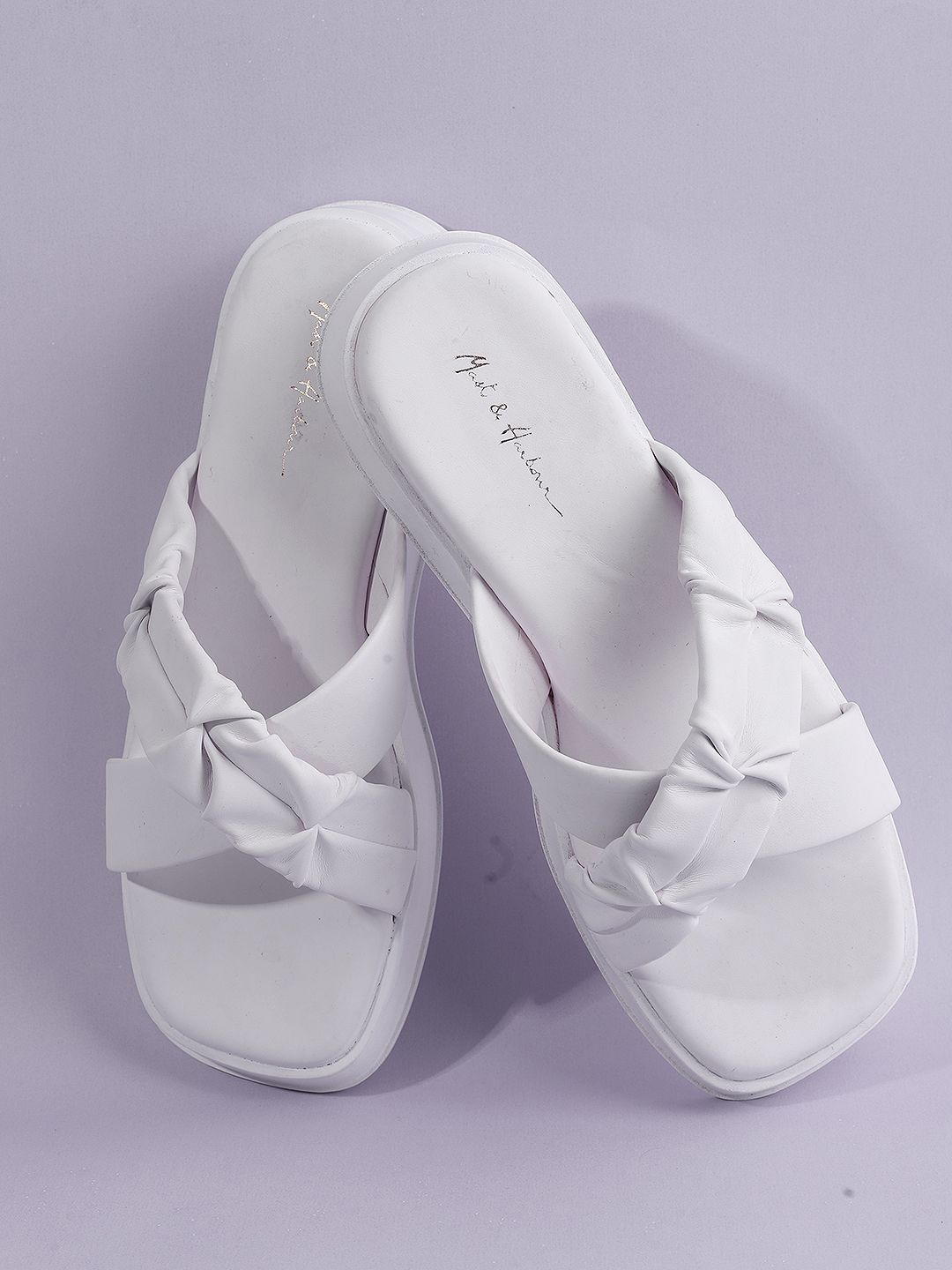 

Mast & Harbour Women Open Toe Flats, White