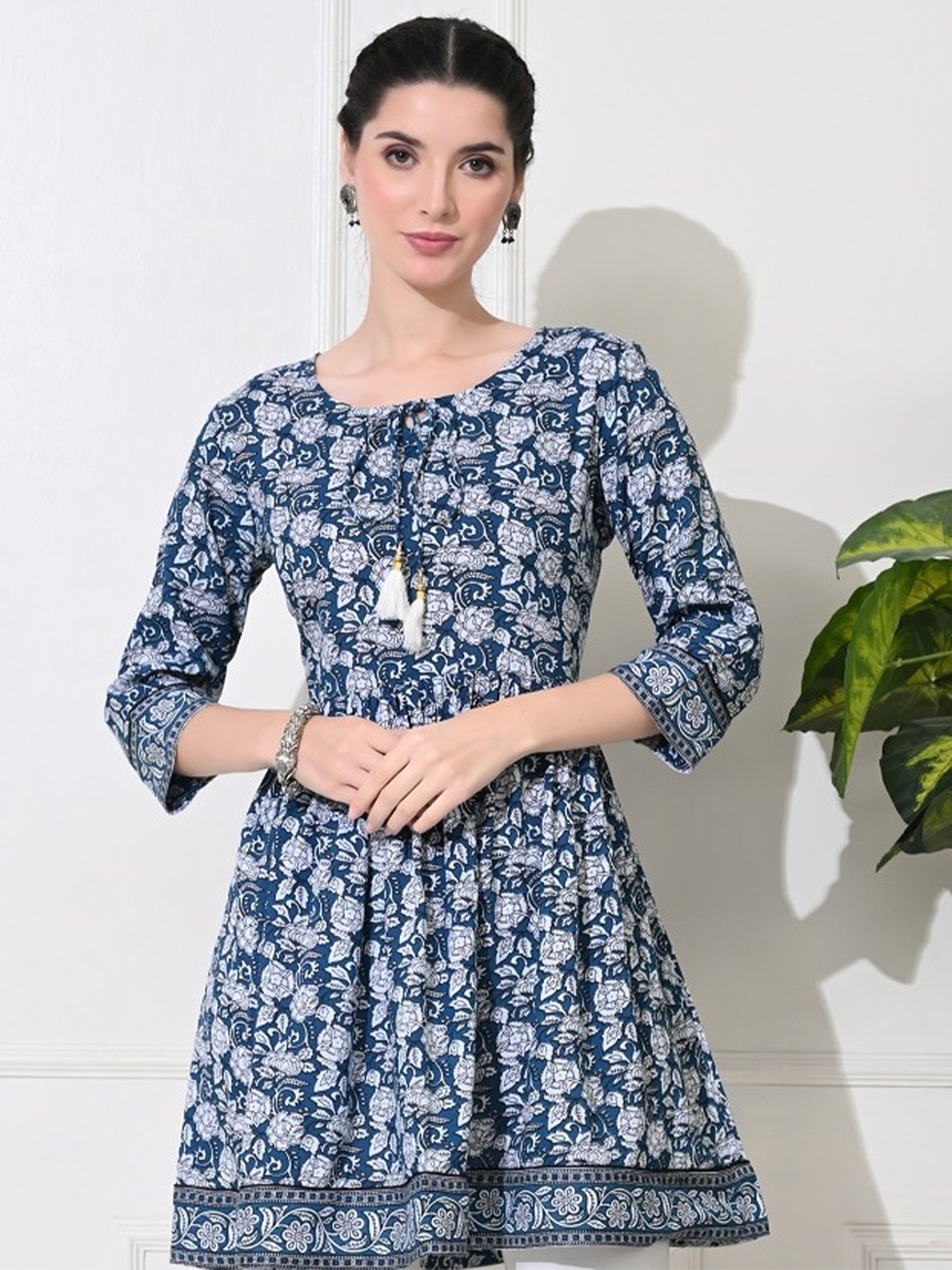 

GLOWWORLD Floral Printed Empire A-Line Kurti, Blue