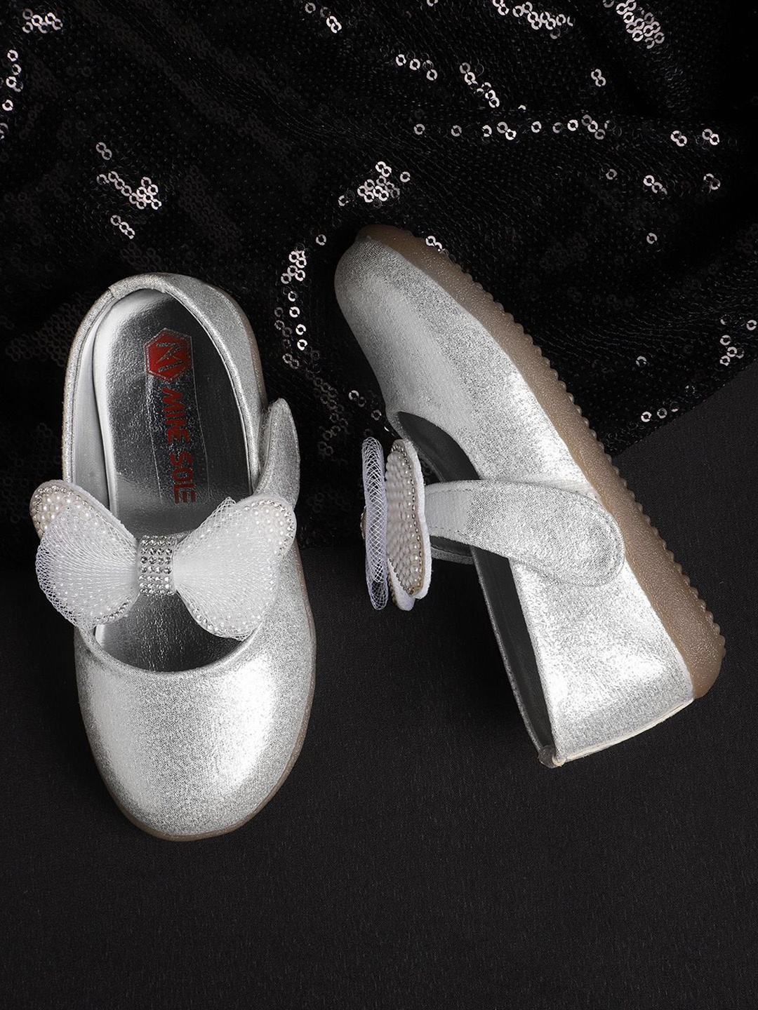 

Minesole Girls Flatforms, Silver