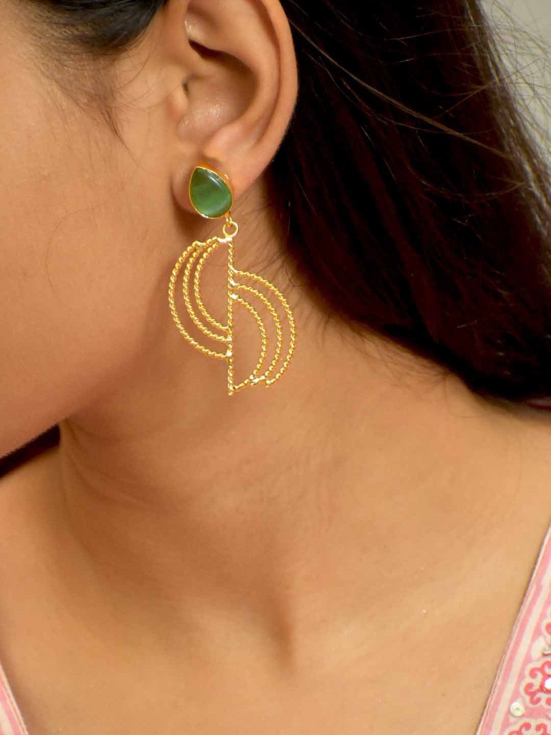 

TISHUL JEWELS Gold-Plated Artificial Stone Studded Contemporary Drop Earrings