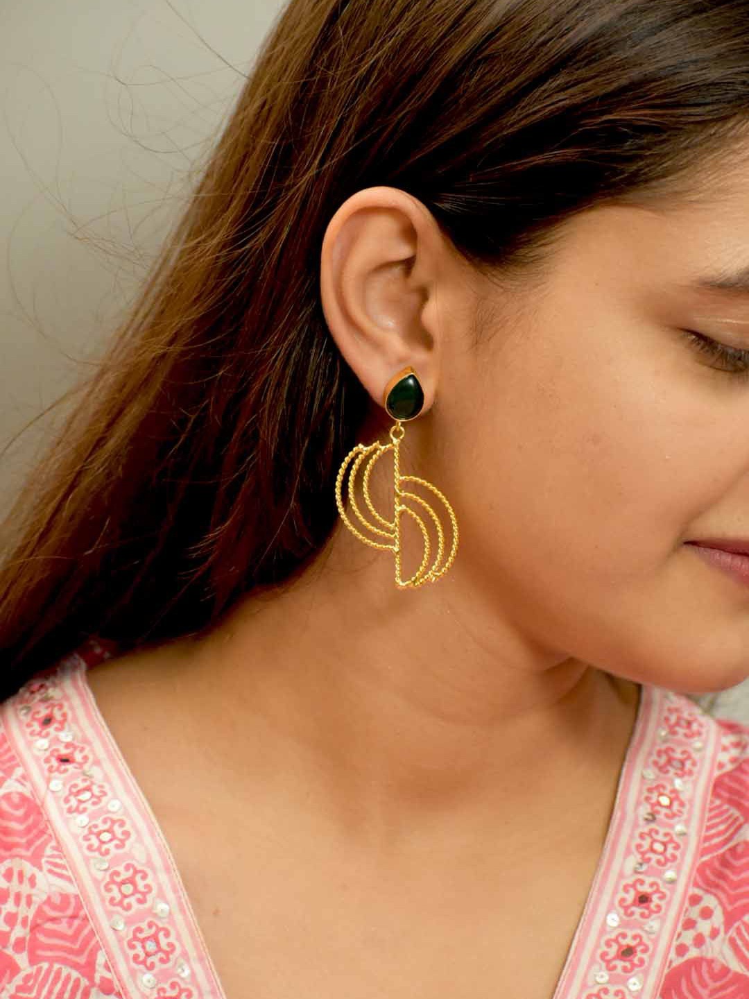 

TISHUL JEWELS Gold-Plated Artificial Stone Studded Contemporary Drop Earrings