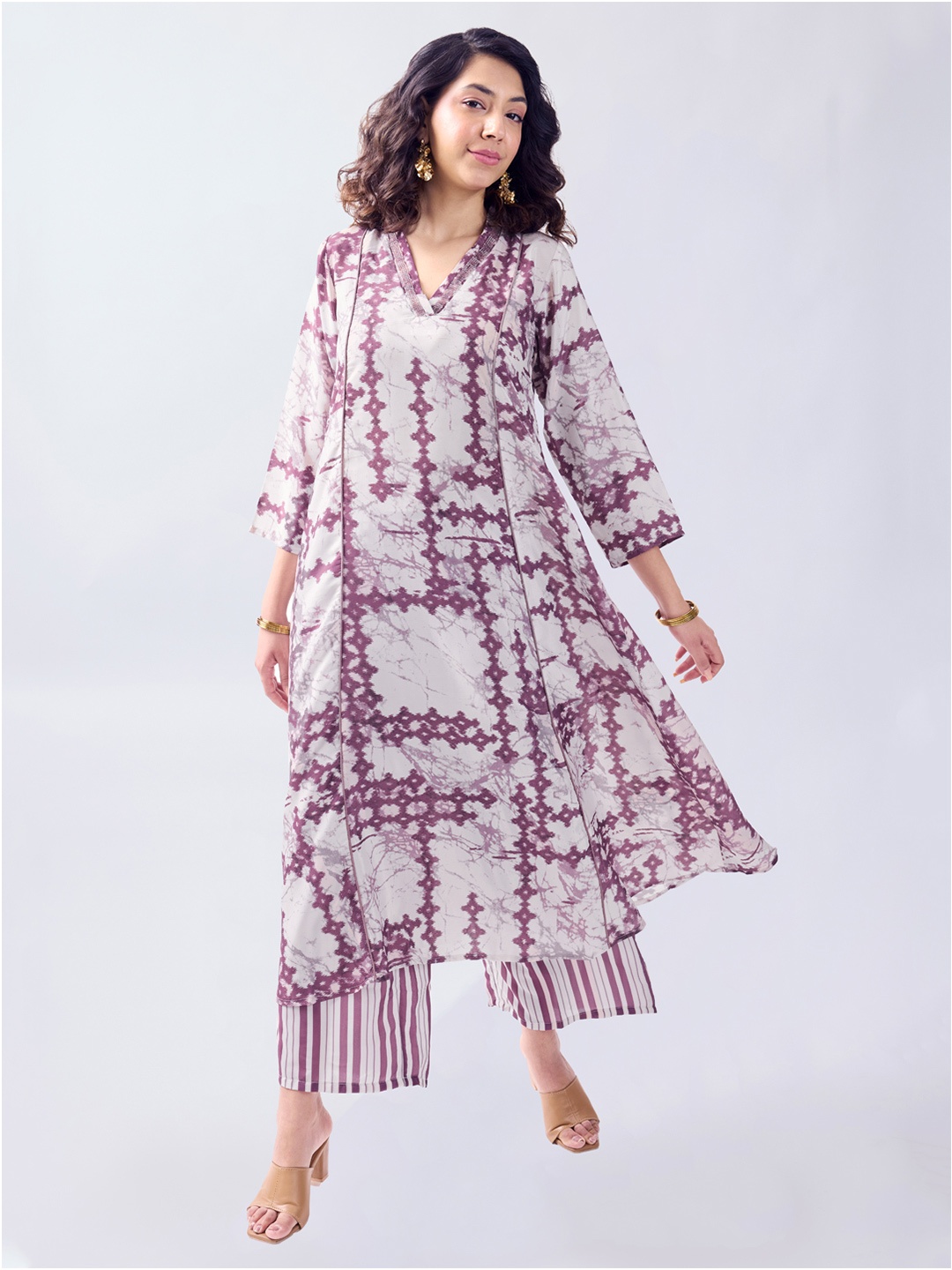 

BAESD Ethnic Motifs Printed V-Neck A-line Kurta With Palazzos, White