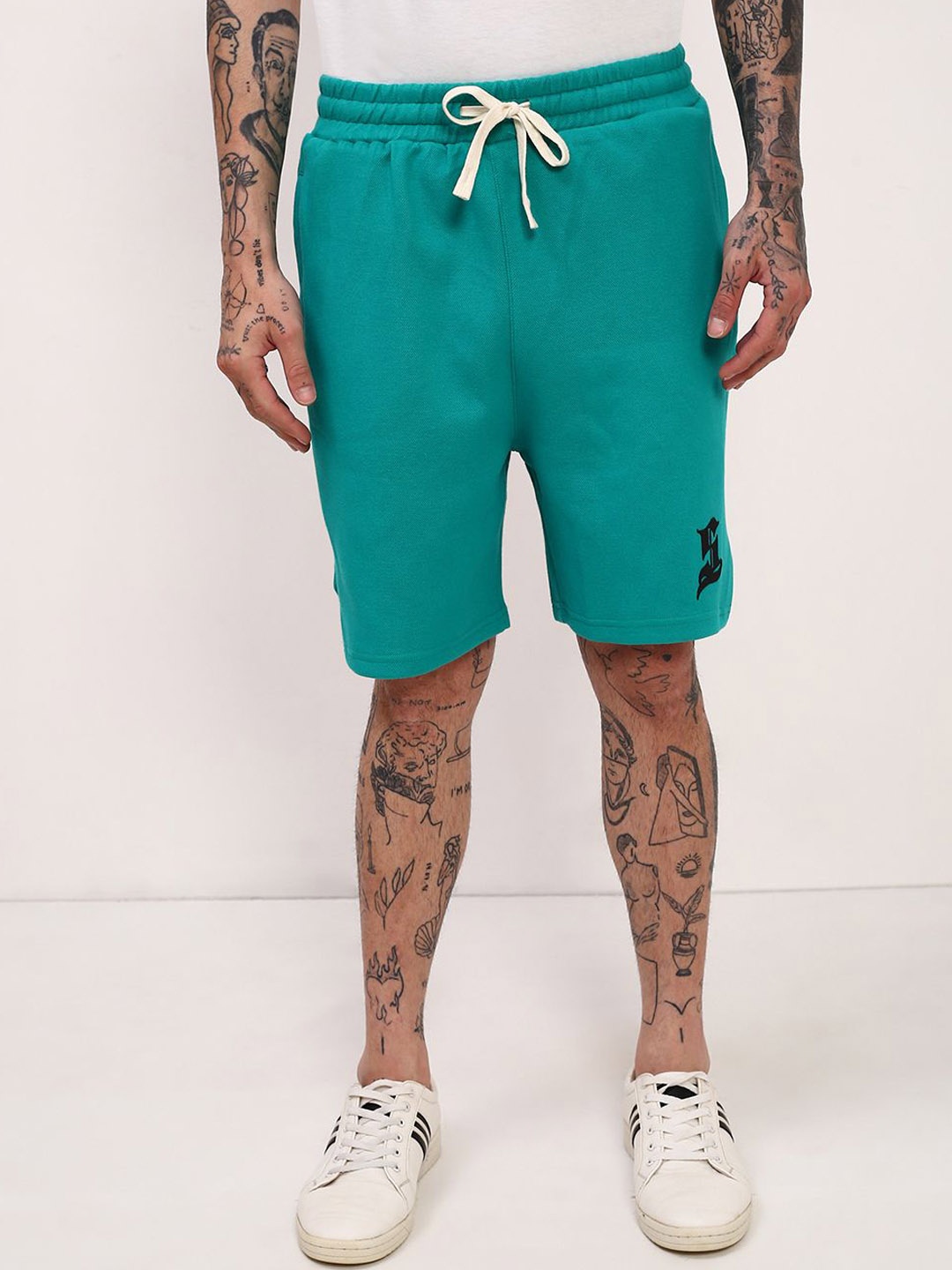 

SHOWOFF Men Regular Fit Mid-Rise Cotton Shorts, Green