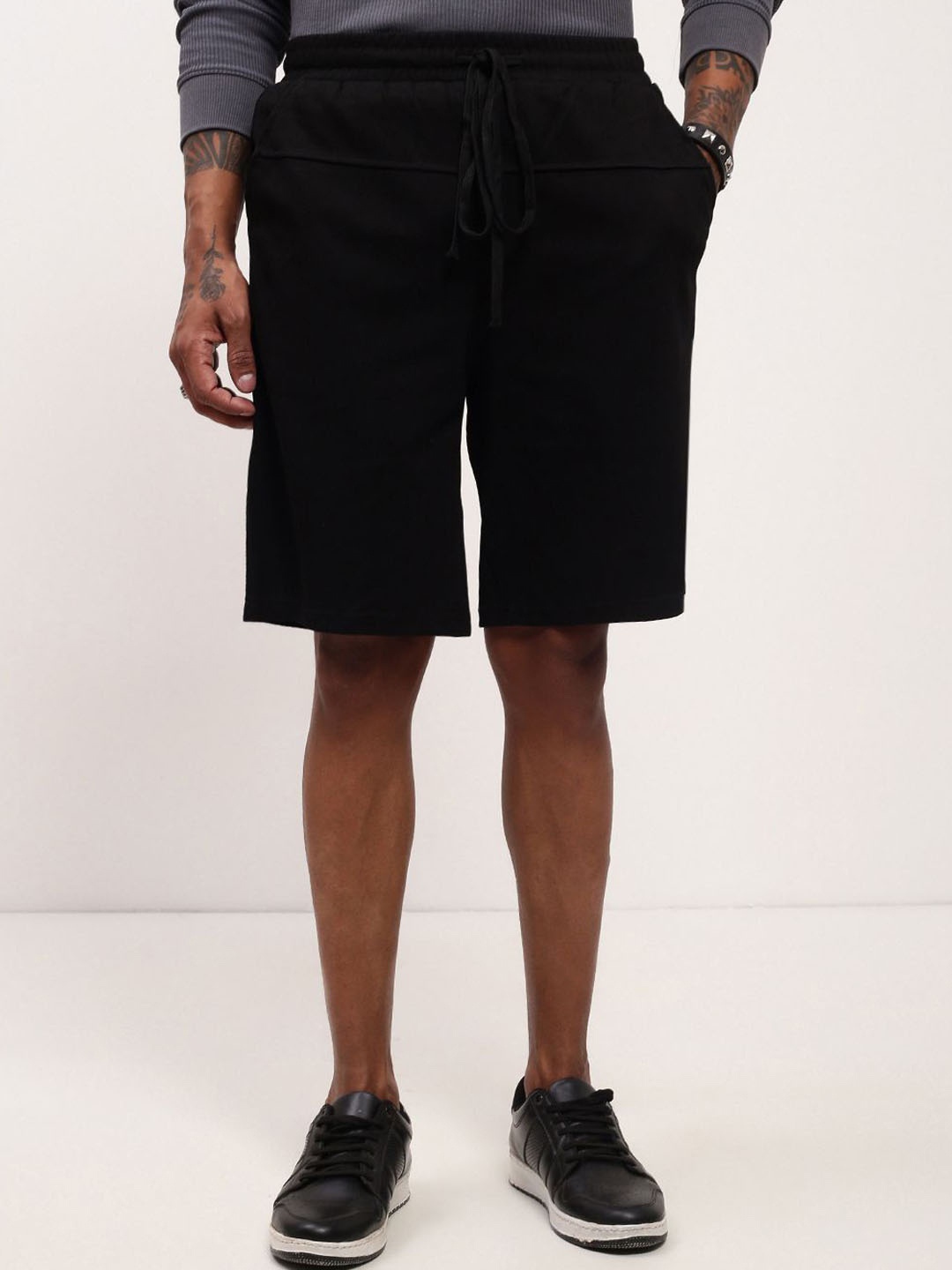

SHOWOFF Men Shorts, Black