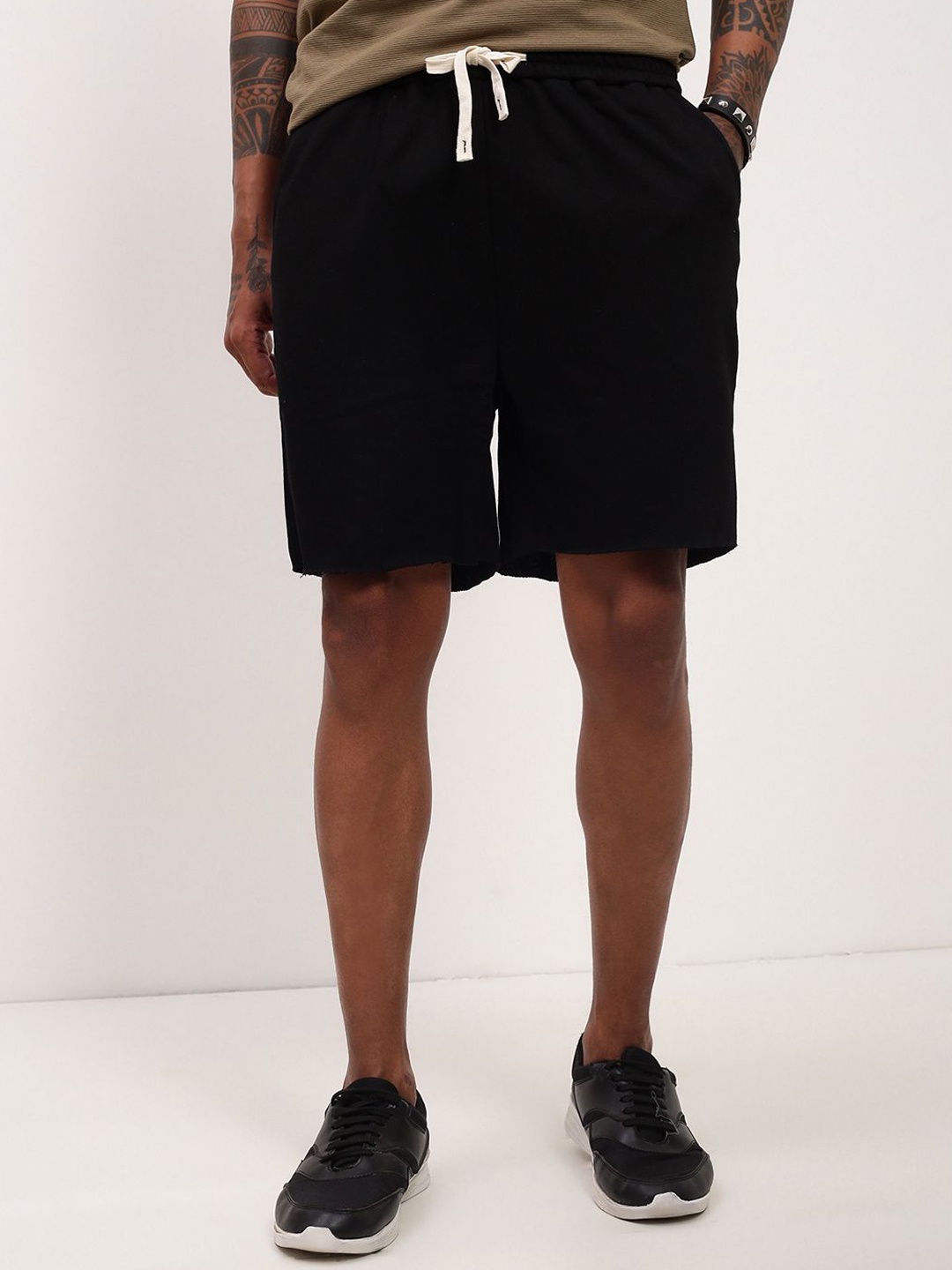 

SHOWOFF Men Shorts, Black