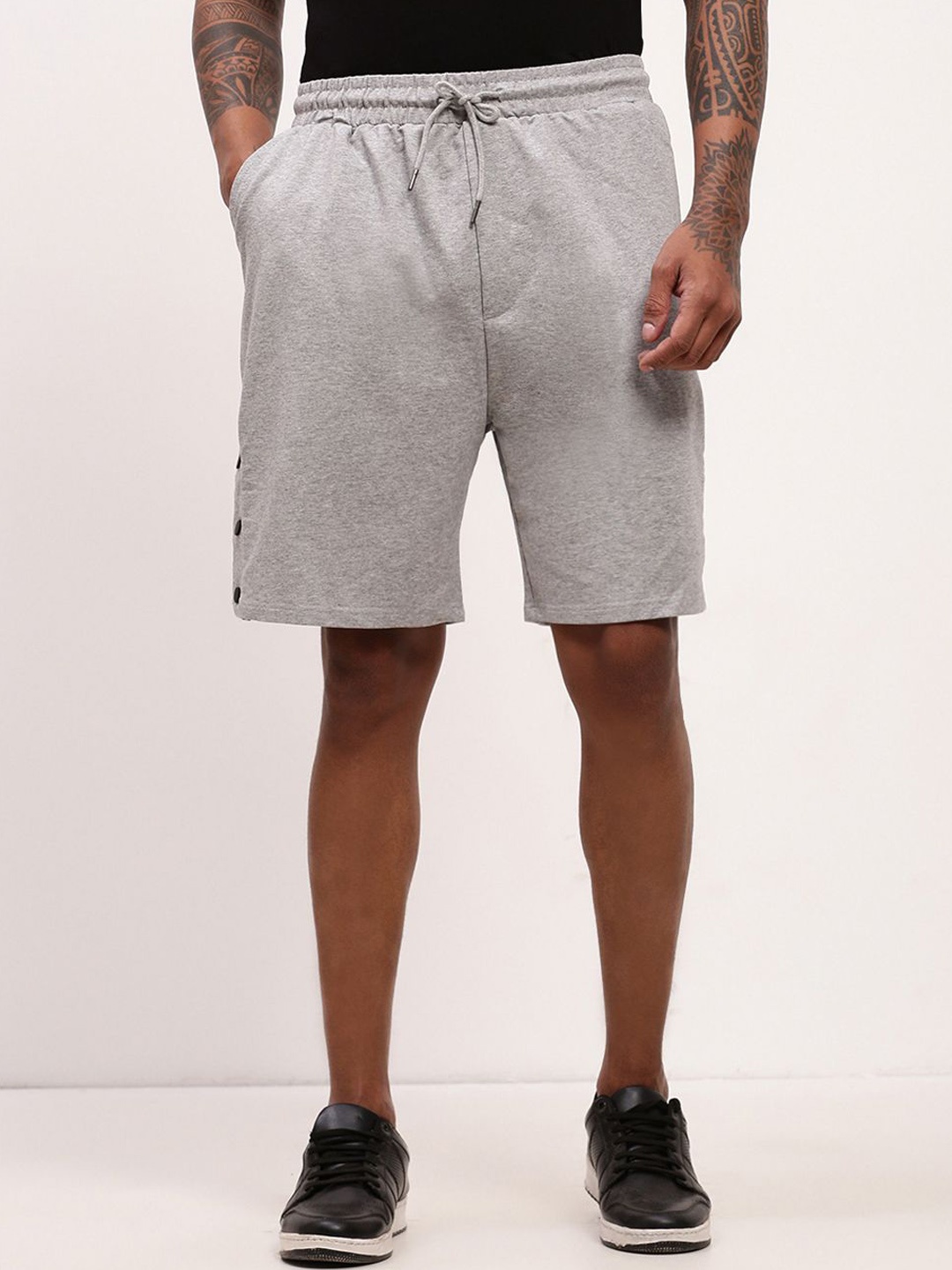 

SHOWOFF Men Mid-Rise Shorts, Grey