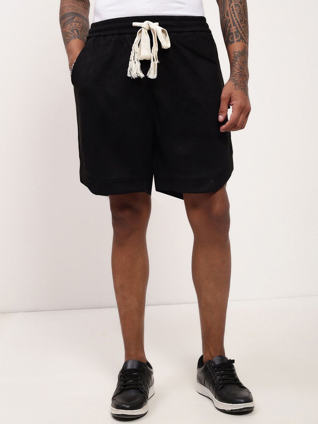 

SHOWOFF Men Shorts, Black
