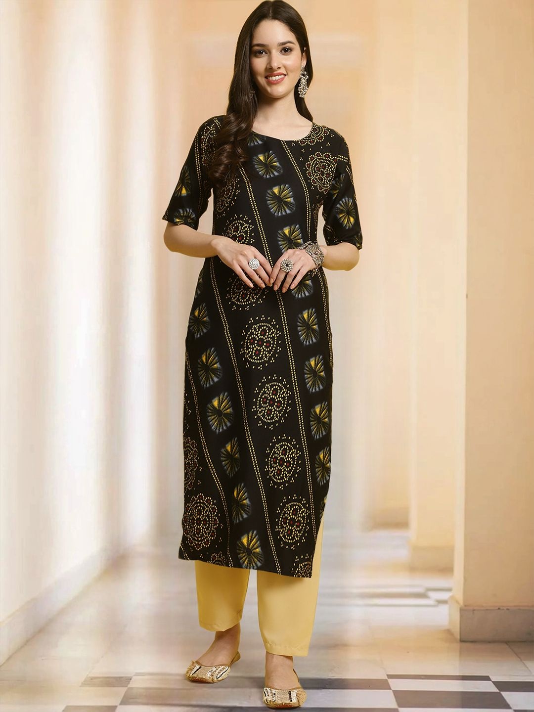 

7Threads Ethnic Motifs Printed Round Neck Straight Kurta with Trousers, Black