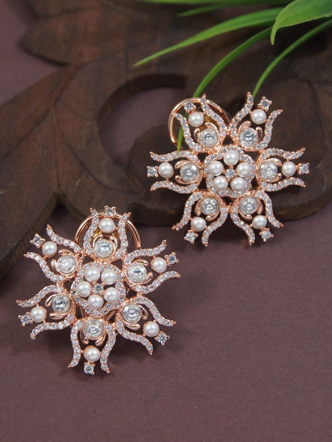 

I Jewels Rose Gold-Plated Pearls Studded Contemporary Shaped Studs