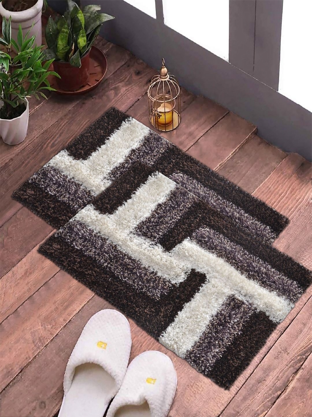 

FABINALIV White & Black 2 Pieces Geometric Cotton Blend Anti Skid Door Mats