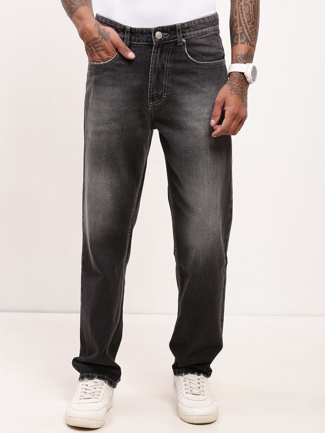 

SHOWOFF Men Cotton Comfort Straight Fit Low-Rise Light Fade Acid Wash Jeans, Grey