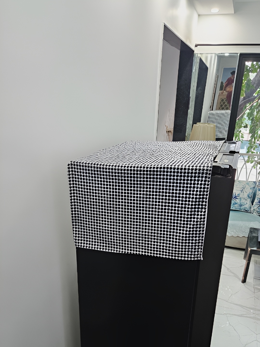 

THROWPILLOW Black & White Geometric Printed Fridge Cover