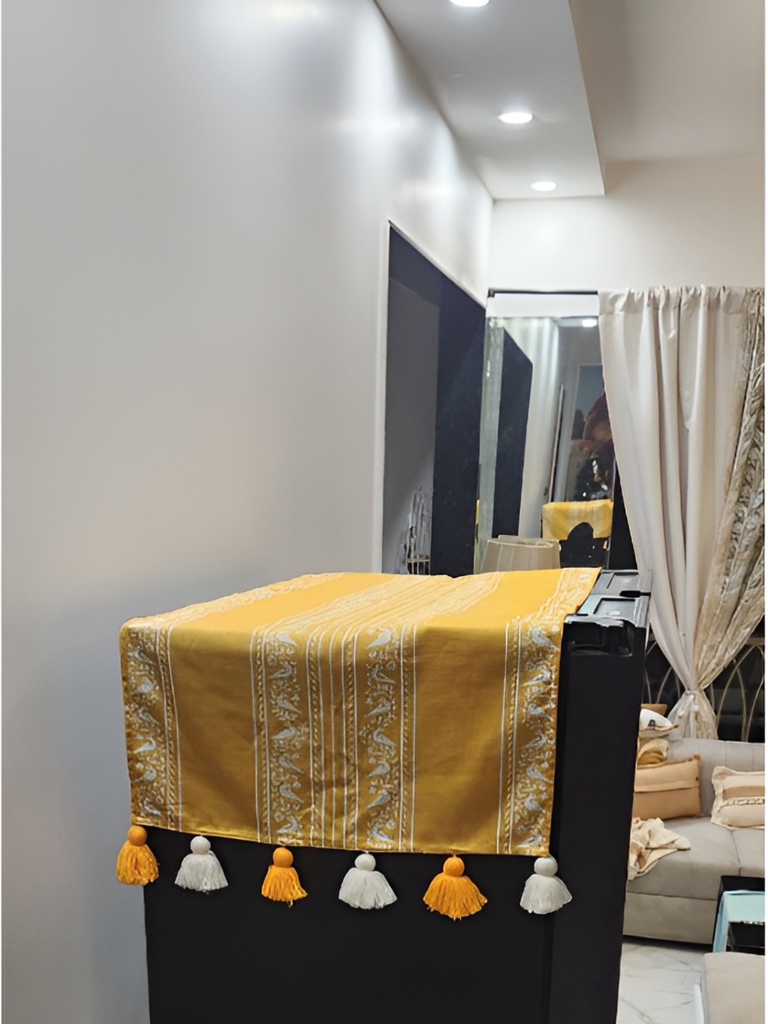 

THROWPILLOW Mustard Yellow and White Geometric Printed Fridge Cover