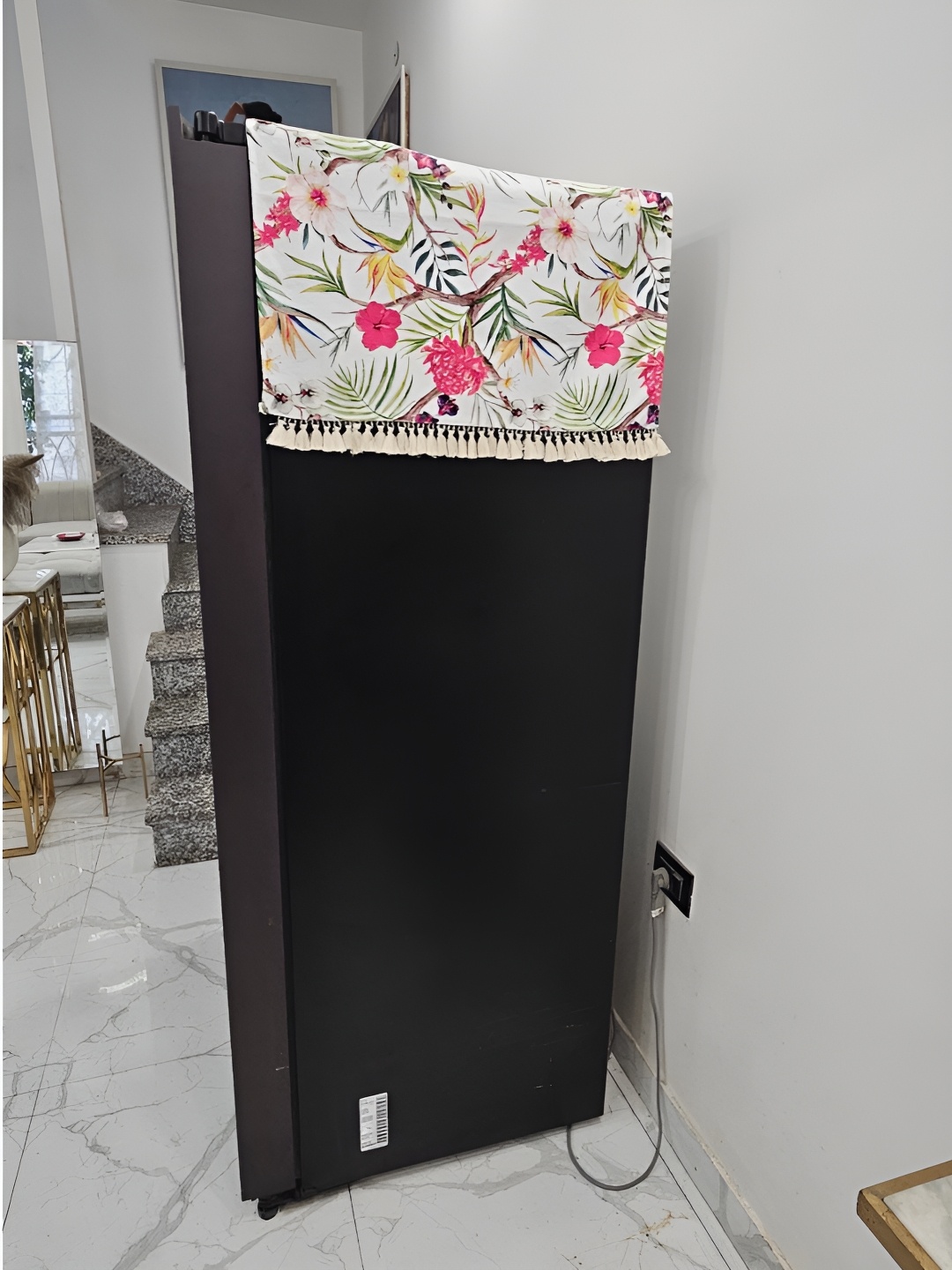 

THROWPILLOW Off White & Pink Floral Printed Fridge Cover