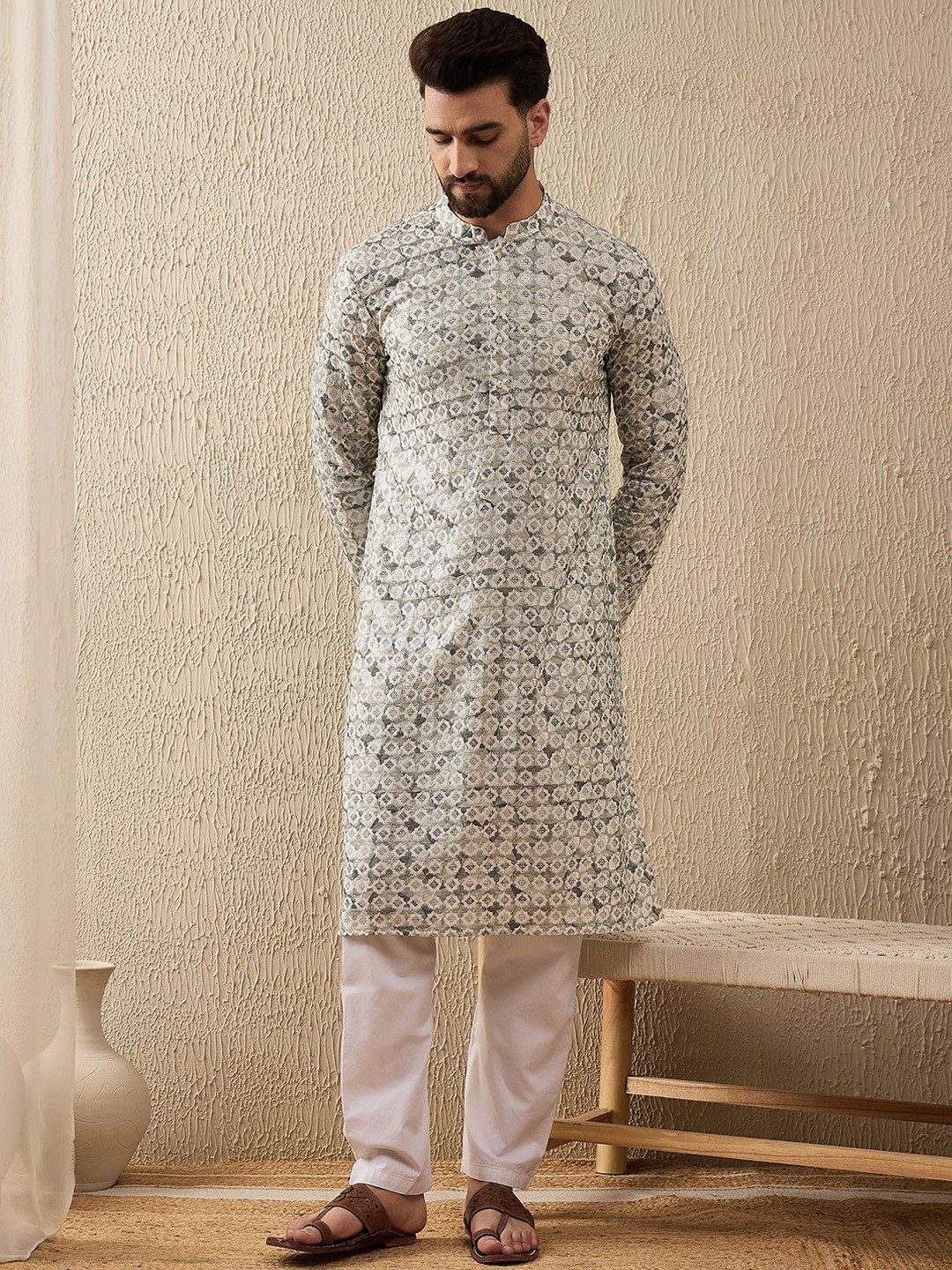 

SWAGG INDIA Floral Embroidered Mandarin Collar Sequinned Straight Kurta, Olive