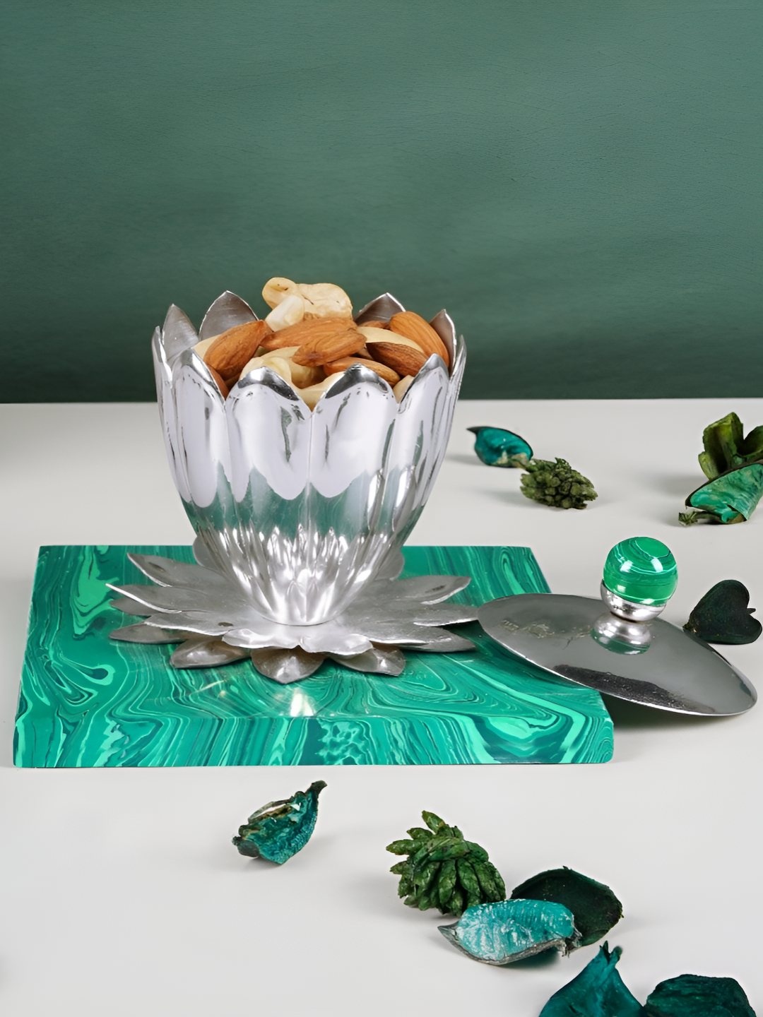

THE HOME CO. Silver-Toned and Green Textured Brass Easy to Clean Container