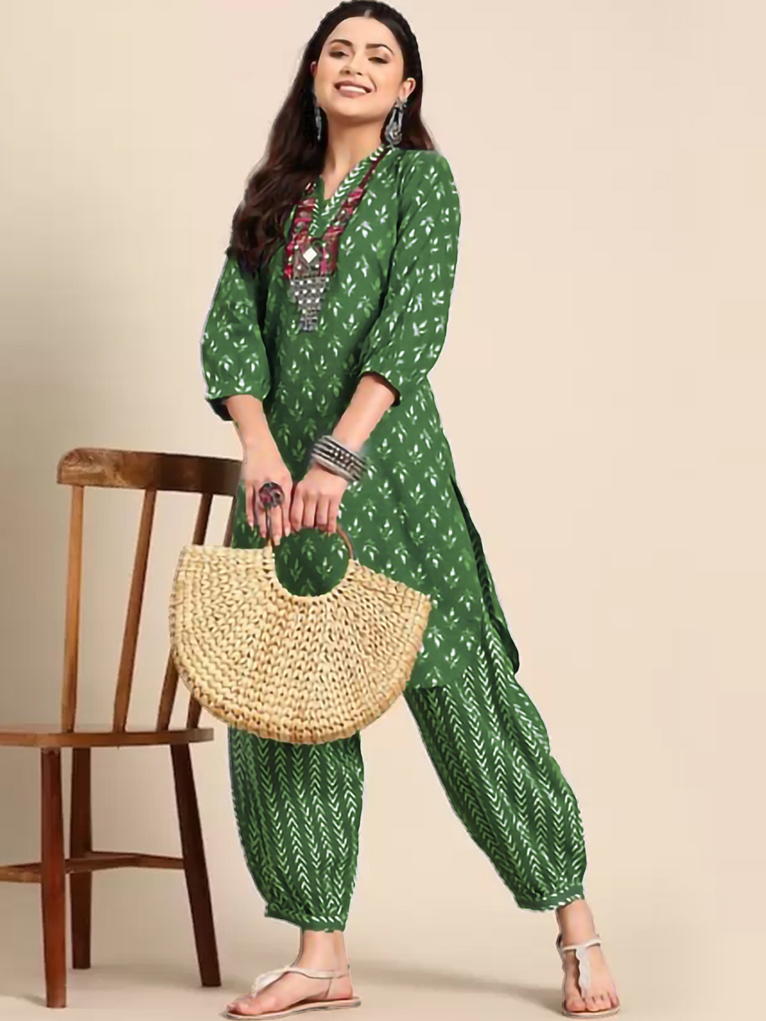 

Lookmark Green Floral Printed V-Neck Straight Kurta with Salwar