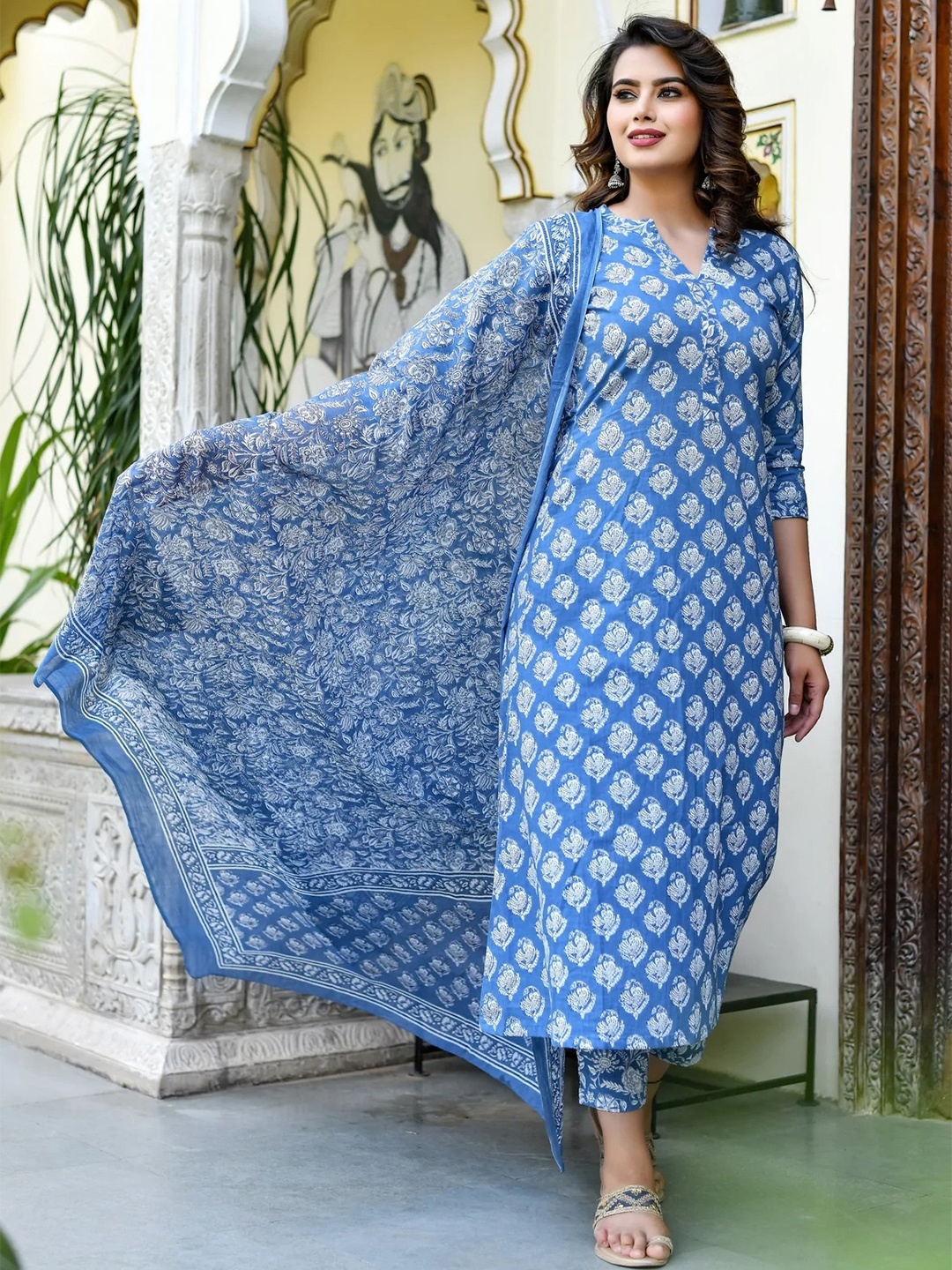 

Lookmark Blue Floral Printed V-Neck Straight Kurta with Palazzos & Dupatta