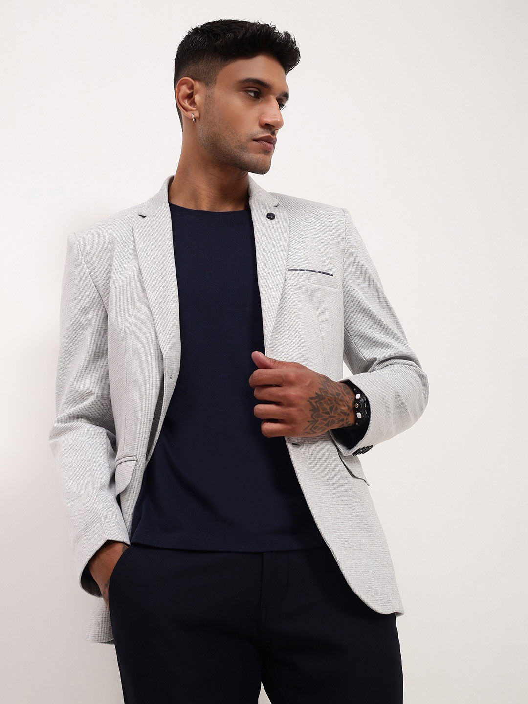 

SHOWOFF Self Design Slim-Fit Single-Breasted Cotton Blazer, Grey