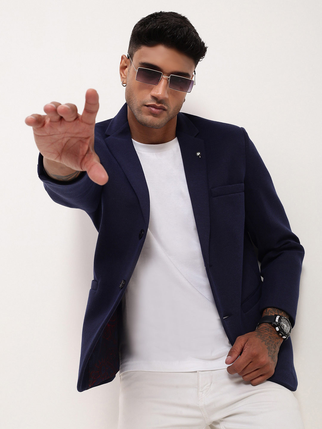 

SHOWOFF Self Design Slim Fit Single-Breasted Cotton Blazer, Navy blue