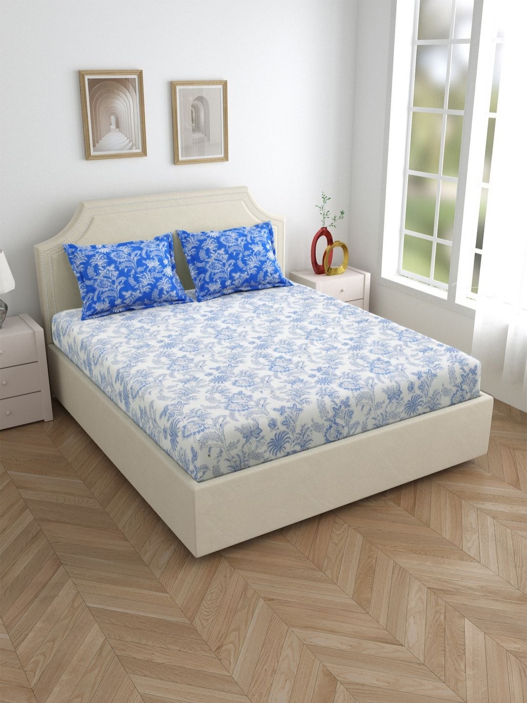 

Myntra Elegant Homes Blue & White Floral 210 TC King Bedsheet with 2 Pillow Covers