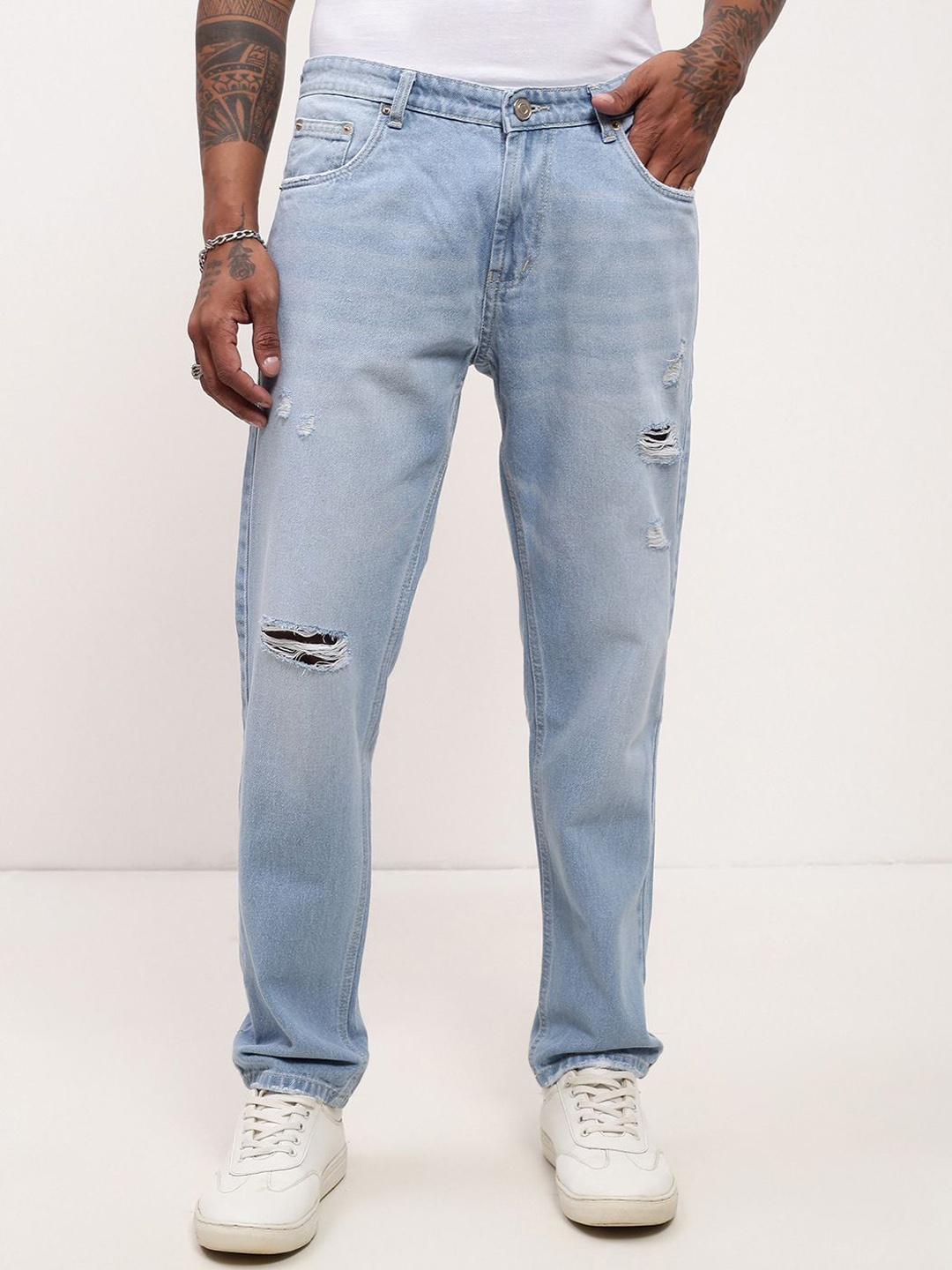 

SHOWOFF Men Comfort Straight Fit Low-Rise Mildly Distressed Light Fade Acid Wash Jeans, Blue