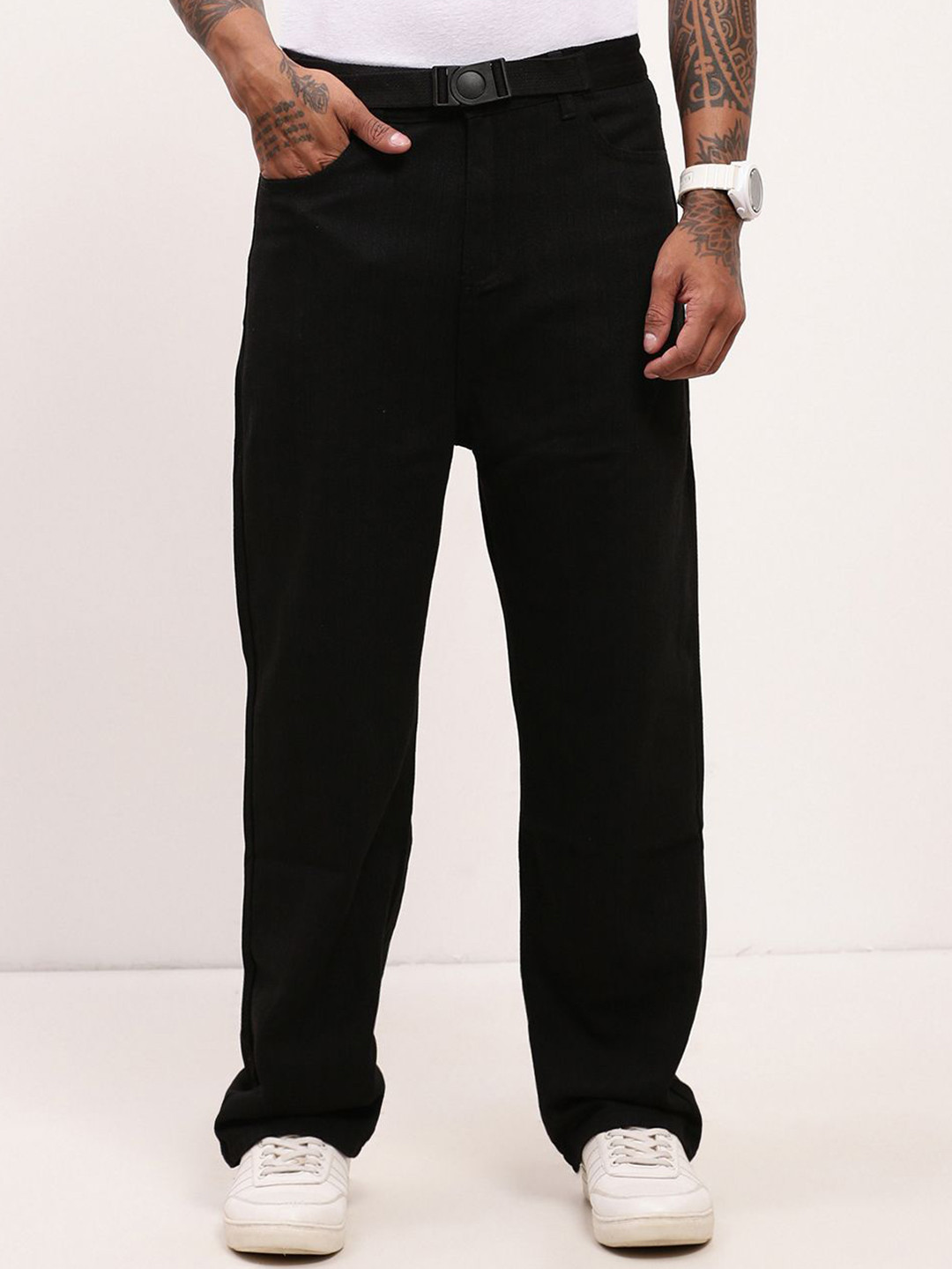 

SHOWOFF Men Comfort Straight Fit Low-Rise Jeans, Black