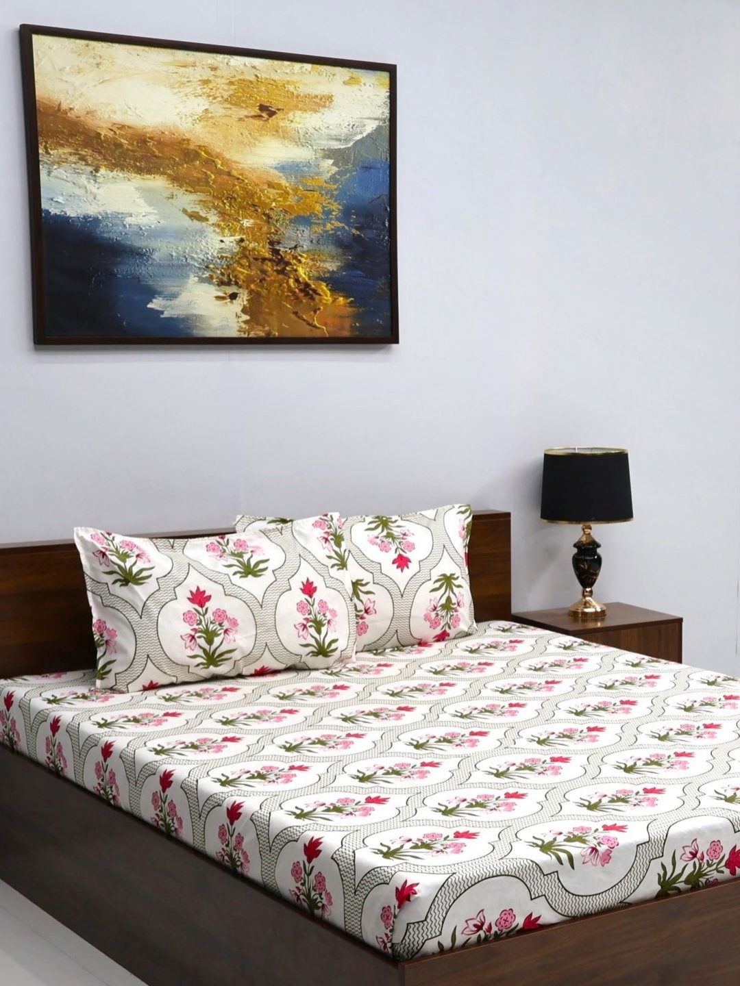 

Steve & Anderson Plush White Floral Printed 140 TC Queen Bedsheet Set 2.25 m X 2.5 m