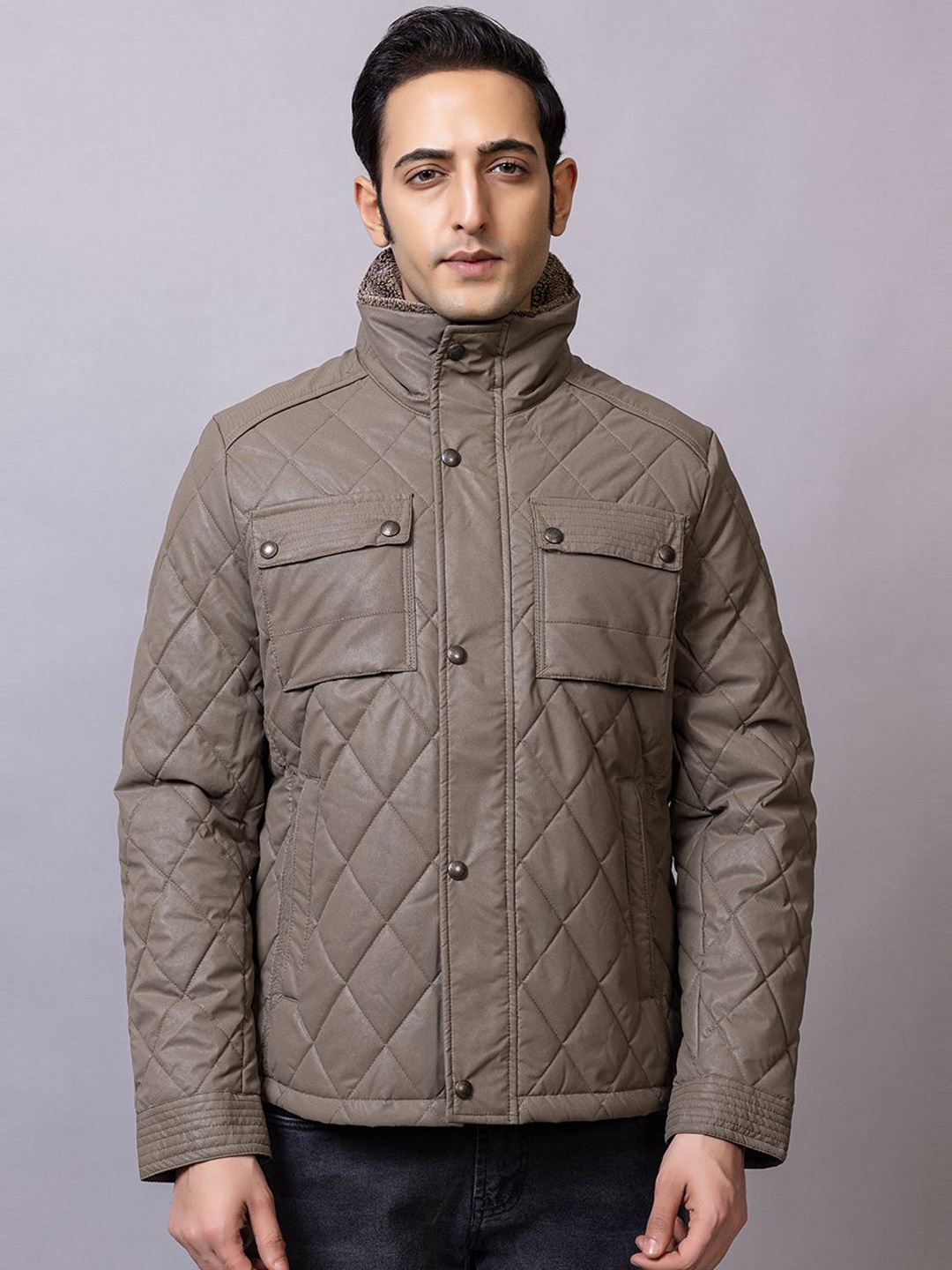 

LURE URBAN Men Mandarin Collar Solid Casual Quilted Jacket, Green