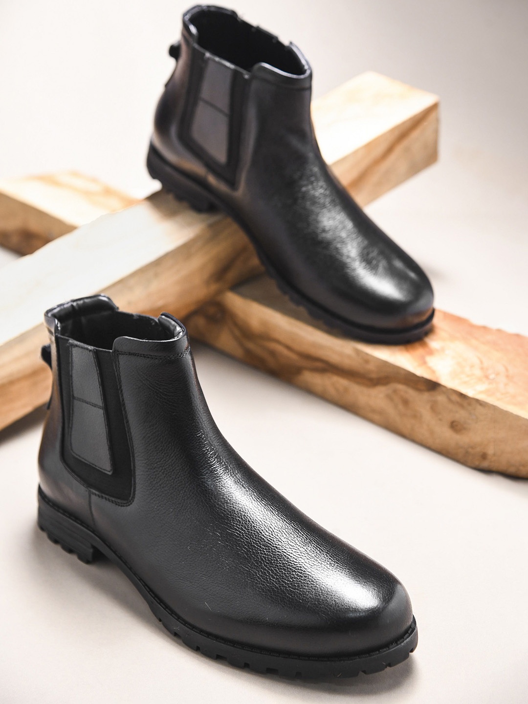

CLOG LONDON Men Textured Casual Chelsea Boots, Black