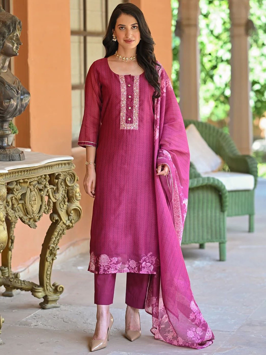 

KAYOMMI Floral Embroidered Round Neck Sequinned Straight Kurta With Trousers & Dupatta, Pink