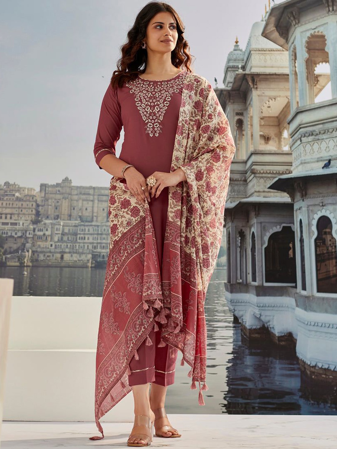 

KAYOMMI Floral Printed Round Neck Cotton Silk Straight Kurta With Trousers & Dupatta, Pink