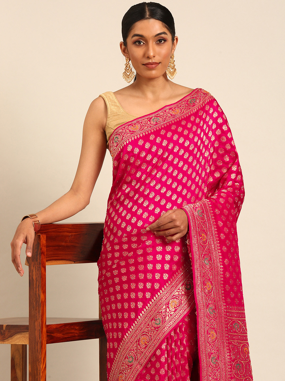 

MOHEY Woven Design Mirror Work Art Silk Saree, Pink